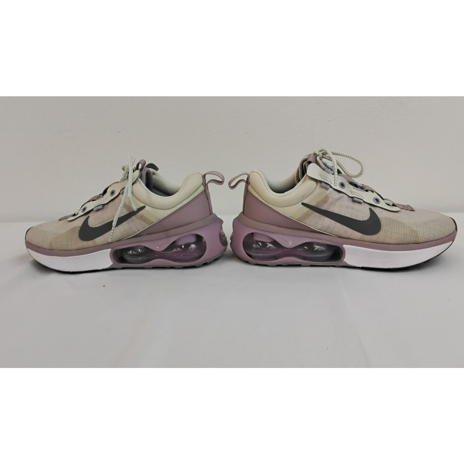 Nike Nike Air Max Sneakers Women's 9.5 Purple/Gray 2021 Size US 9.5 / IT 39.5 - 8 Thumbnail