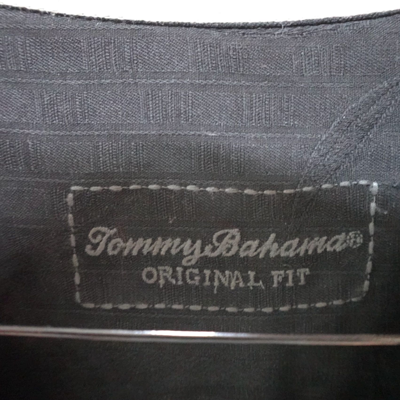 Tommy Bahama Tommy Bahama Shirt XL Black Solid Floral Jacquard Silk Loop Collar Shirt Men Regular Short Sleeve Button-Up 100% Silk Jacket? Size US XL / EU 56 / 4 - 2 Thumbnail