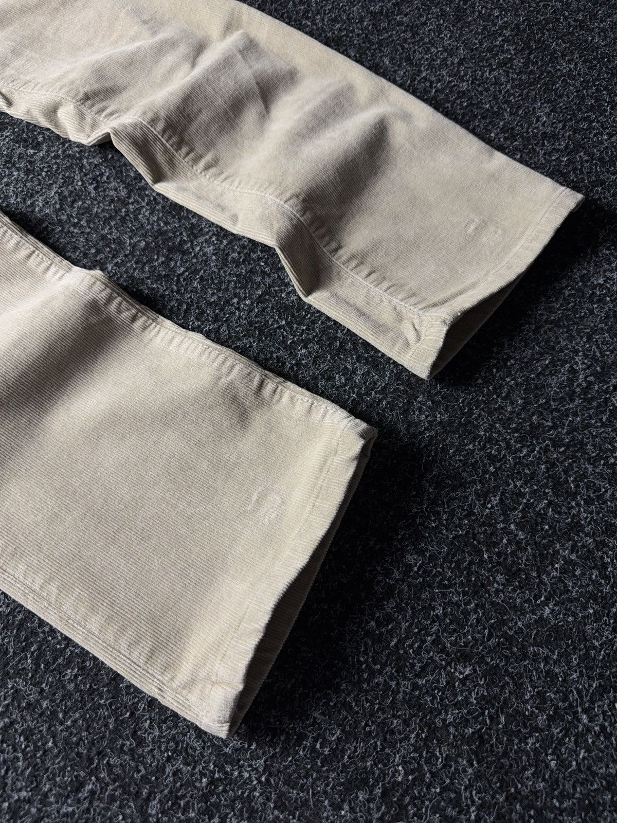 Levi's Vintage Clothing Retro Levi’s 595 Western Beige Corduroy Pants Made in Italy Size 27" / US 4 / IT 40 - 4 Thumbnail