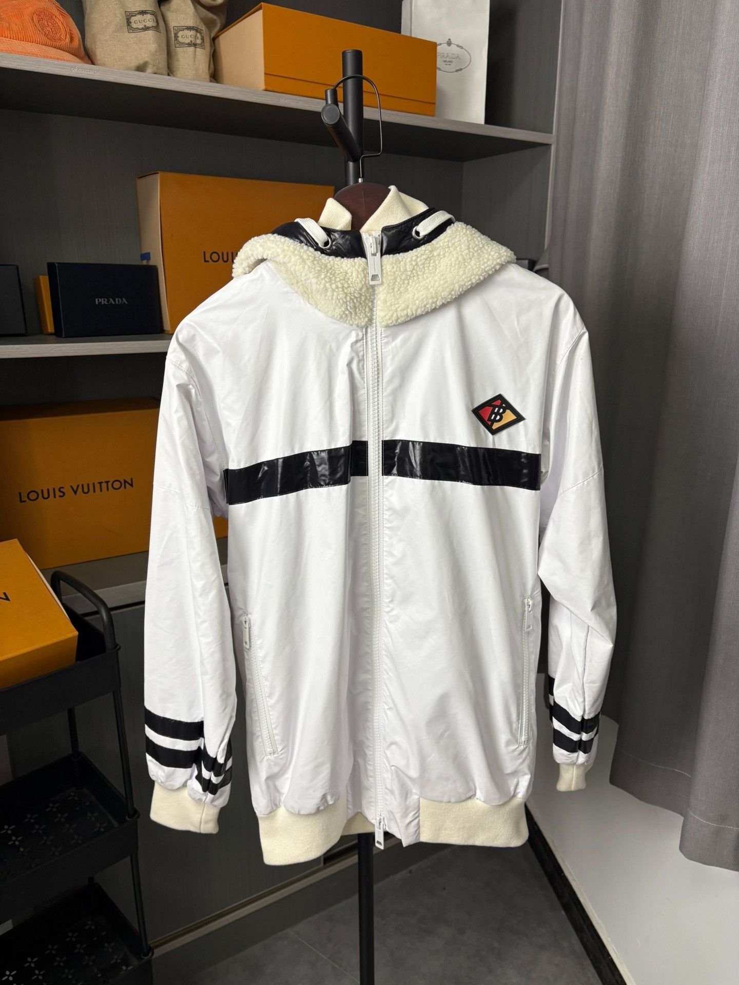 Burberry Burberry Light Jacket 36 Men Size US S / EU 44-46 / 1 - 1 Thumbnail
