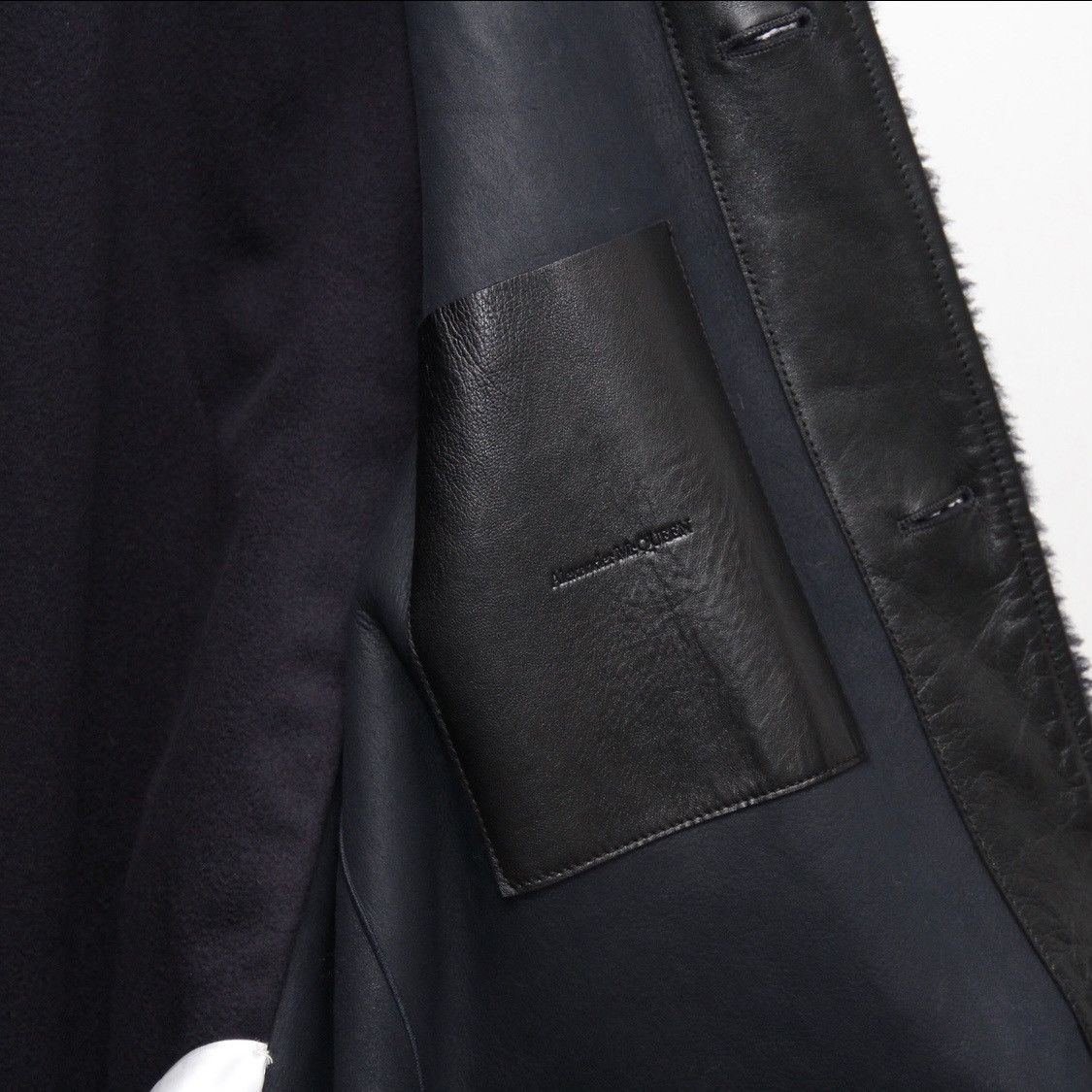 Alexander McQueen Alexander McQueen Shearling Leather Panel Coat Size US L / EU 52-54 / 3 - 17 Thumbnail