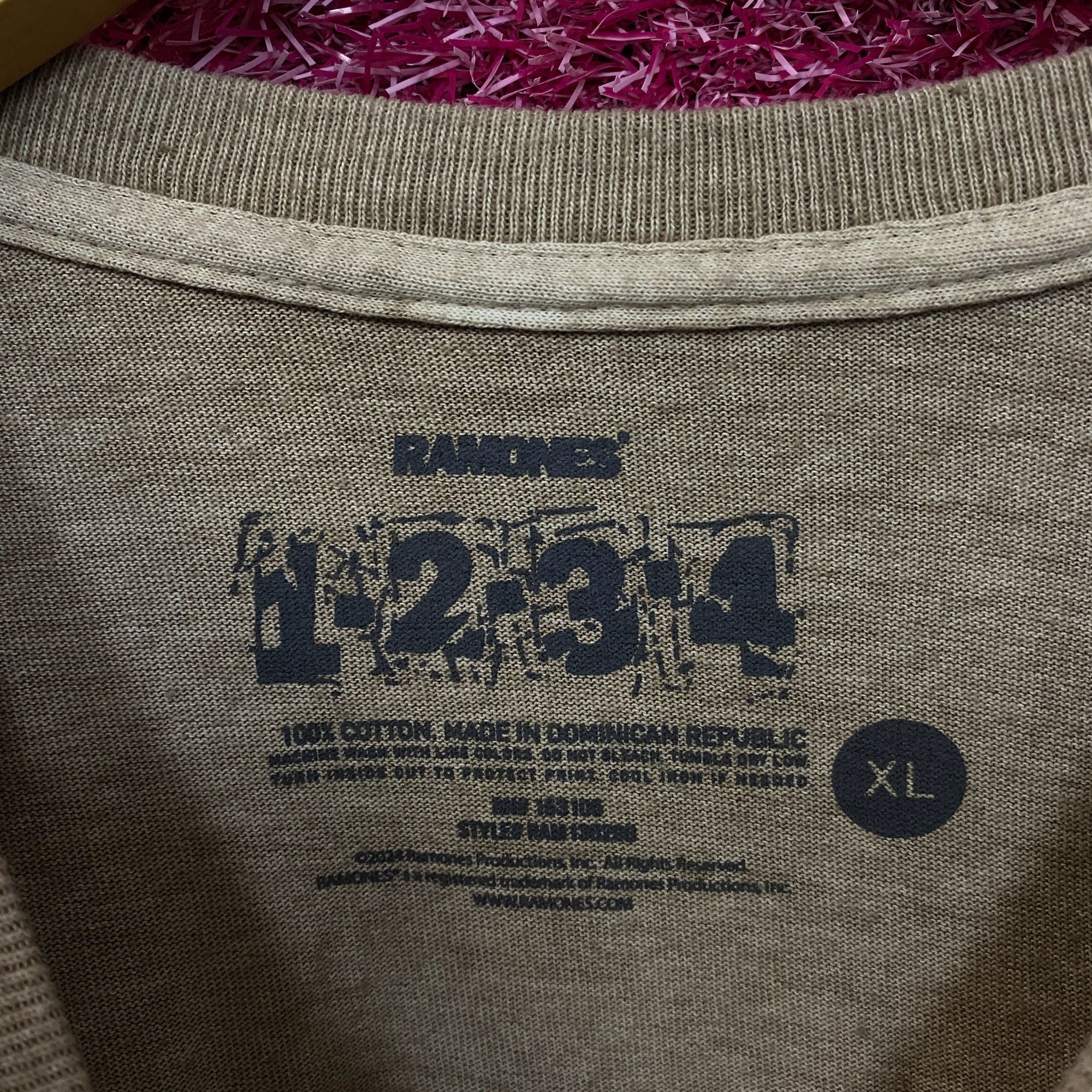 Other Ramones Belgique Concert Art Graphic T-shirt XL Size US XL / EU 56 / 4 - 4 Thumbnail