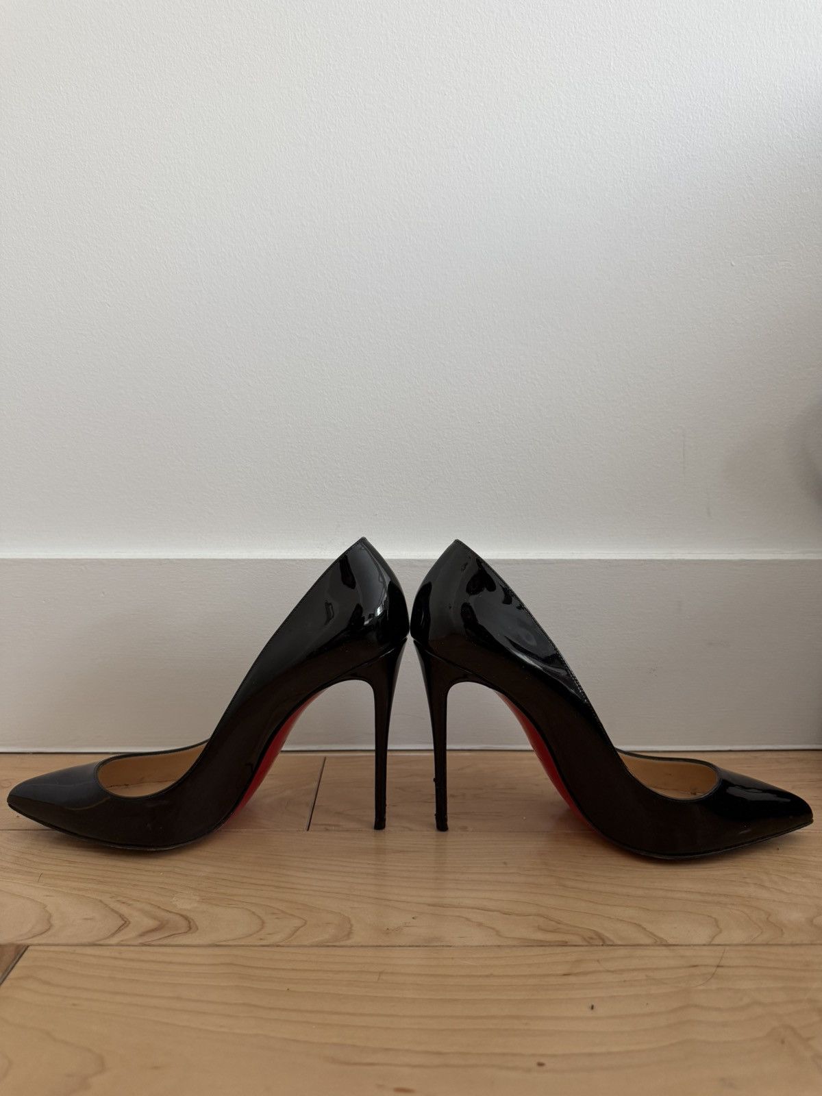 Christian Louboutin Christian Louboutin Size US 9.5 / IT 39.5 - 2 Thumbnail