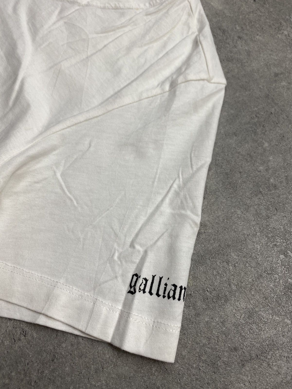 John Galliano T-shirt John Galliano luxury vintage italy paris streetwear Size US S / EU 44-46 / 1 - 6 Thumbnail