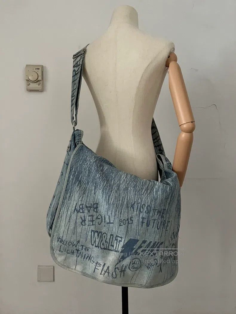 Walter Van Beirendonck Walter Van Beirendonck Graffiti Crossbody Bag Size ONE SIZE - 1 Thumbnail