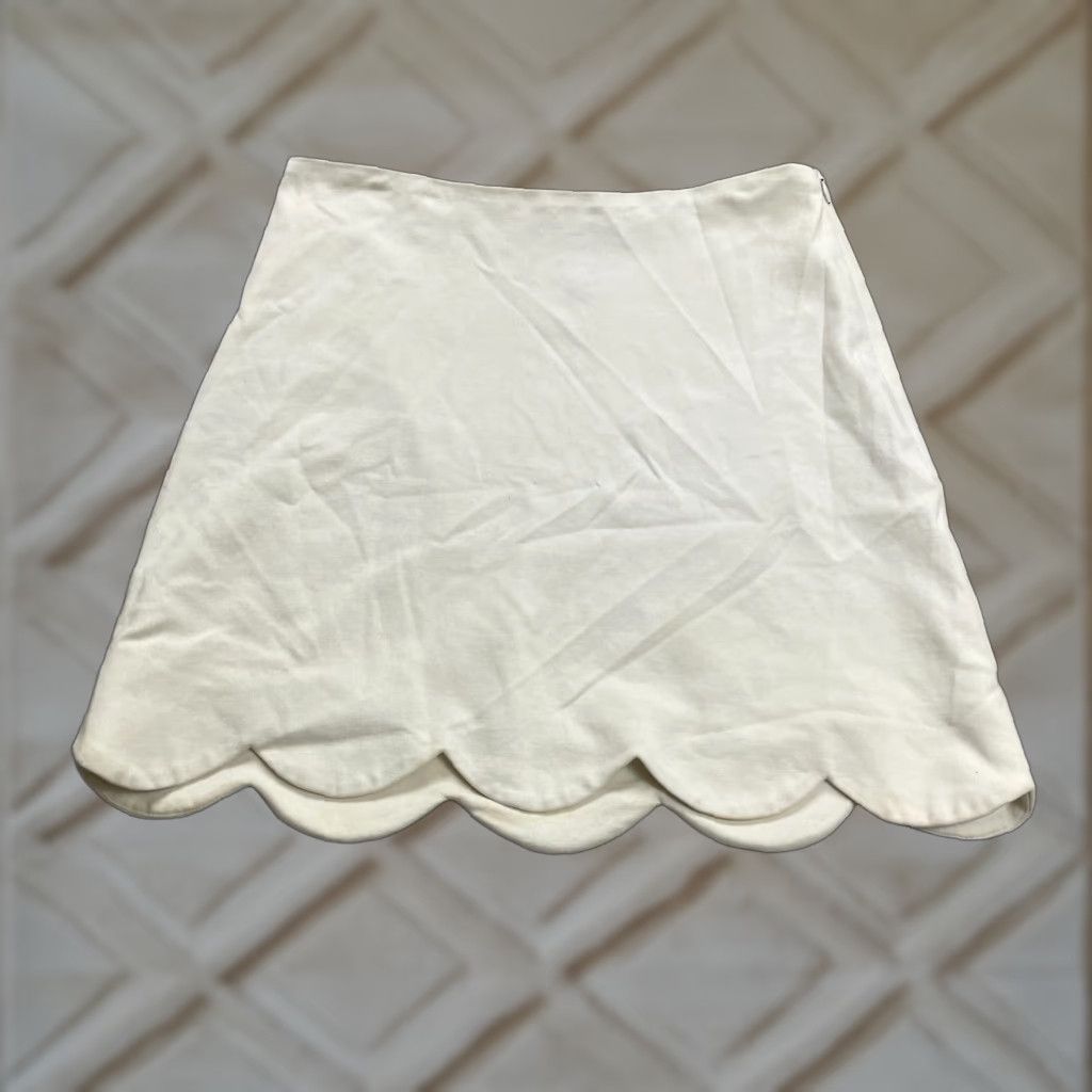 AQUA VINTAGE? No — Aqua by Bloomingdale's Mini Skirt Womens M Beige Knit Zip Front High Rise Short 16" Solid Classic Size 32" / US 10 / IT 46 - 1 Thumbnail
