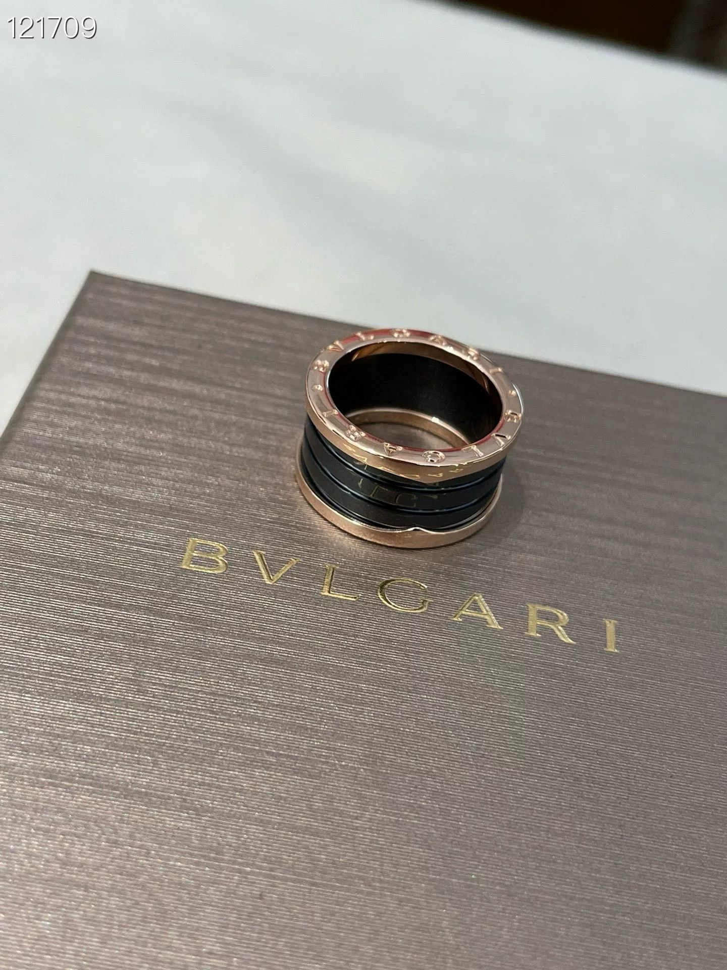 Bvlgari Bvlgari Black Ceramic Rose Gold Spring Ring Size ONE SIZE - 1 Thumbnail