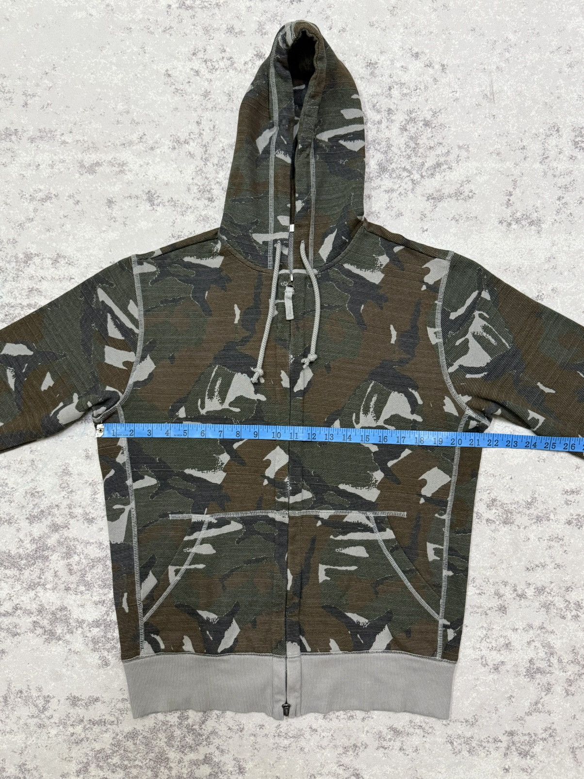 Uniqlo Uniqlo Camo Paternz Zip Up Sweater Hoodie Size US M / EU 48-50 / 2 - 12 Thumbnail