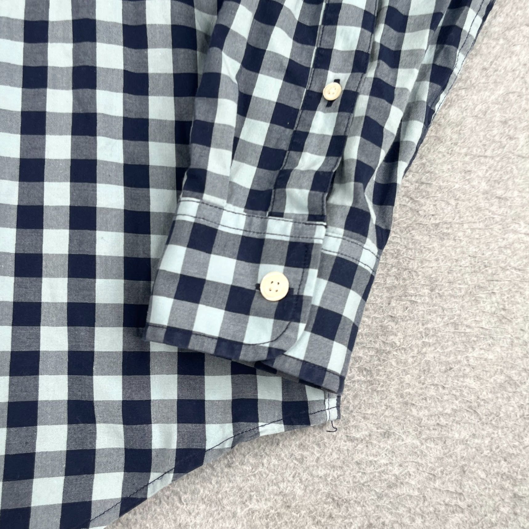 Abercrombie & Fitch Abercrombie & Fitch Shirt Medium Navy Check Casual Button-Up Long Sleeve Mens Size US M / EU 48-50 / 2 - 2 Thumbnail
