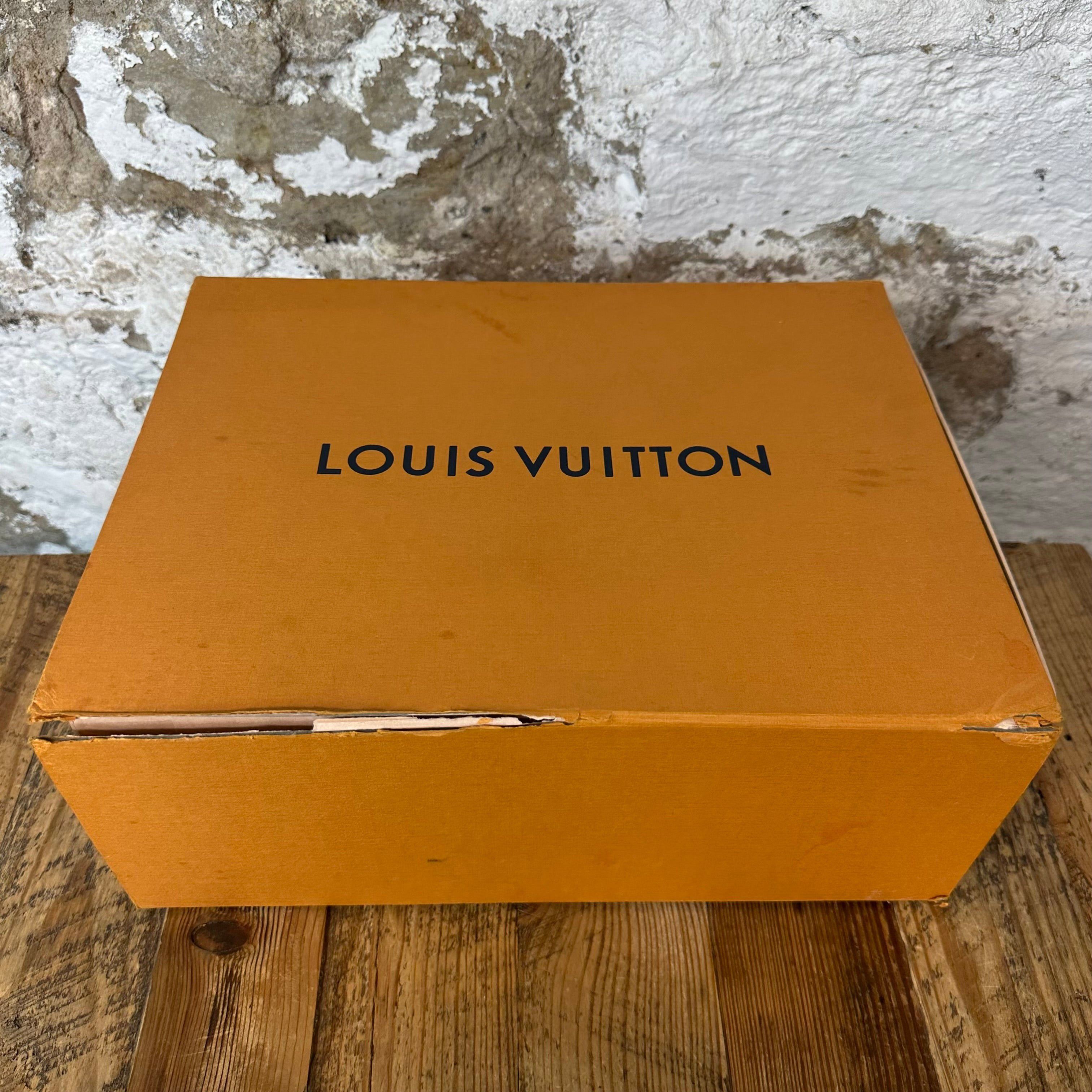 Louis Vuitton Louis Vuitton Black Yellow Trainer Sneaker Sz 10 (8.5LV) Size US 10 / EU 43 - 8 Thumbnail