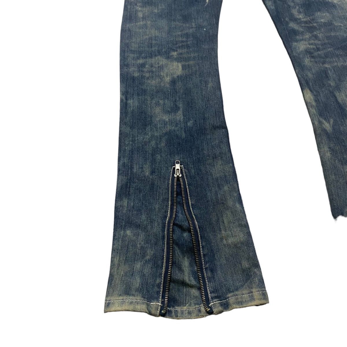 Le Grande Bleu (L.G.B.) GLAD NEWS Denim Low Flare Studded Jeans Size US 33 - 15 Thumbnail