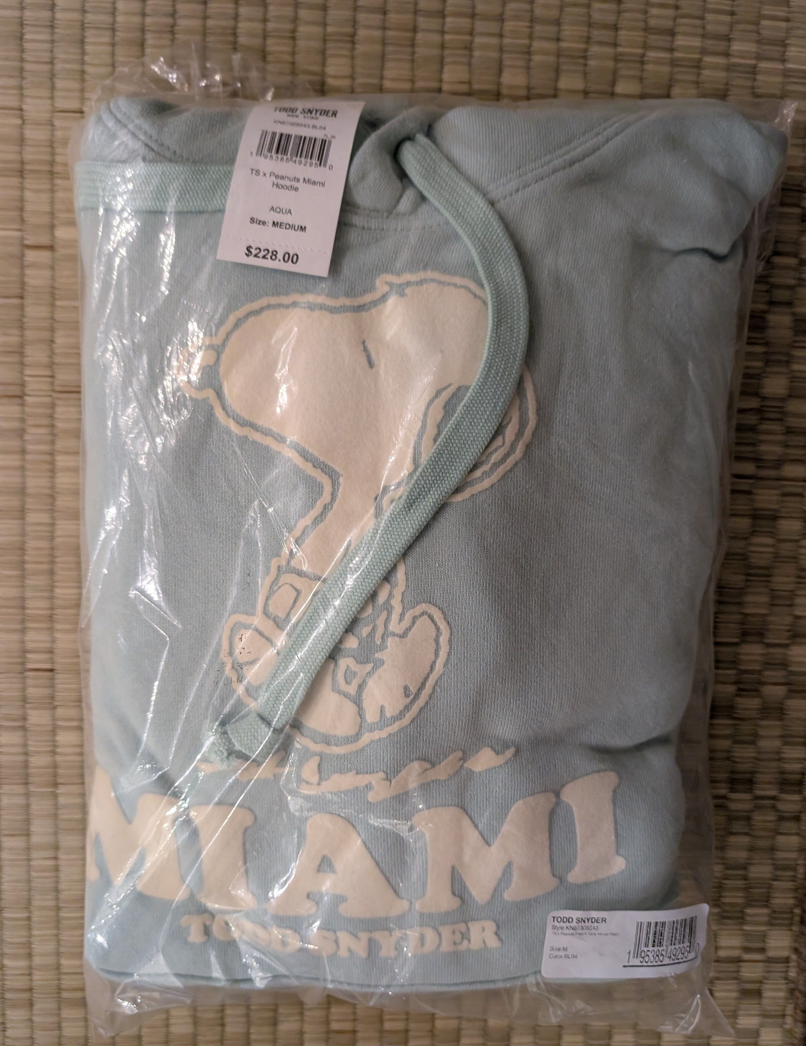 Peanuts × Todd Snyder NWT Todd Snyder x Peanuts Snoopy Miami Hoodie Made in USA Size US M / EU 48-50 / 2 - 2 Thumbnail