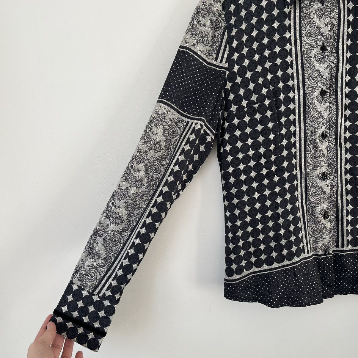 Roberto Cavalli Vintage Roberto Cavalli by Class Cavalli blouse 100% silk Size M / US 6-8 / IT 42-44 - 7 Thumbnail