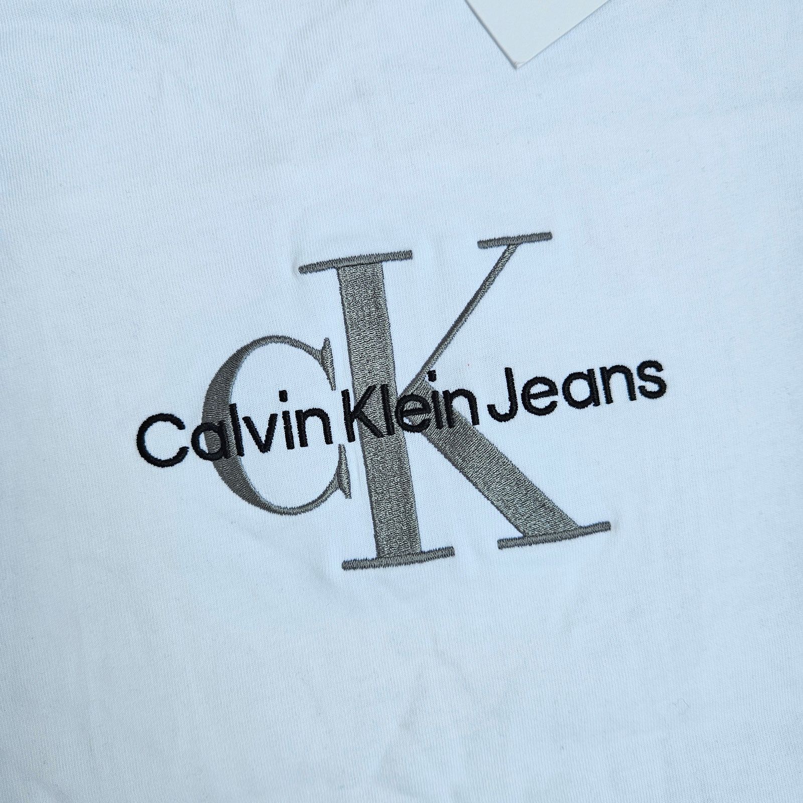 Calvin Klein Calvin Klein Embroidered Logo T-shirt Size US XL / EU 56 / 4 - 3 Thumbnail