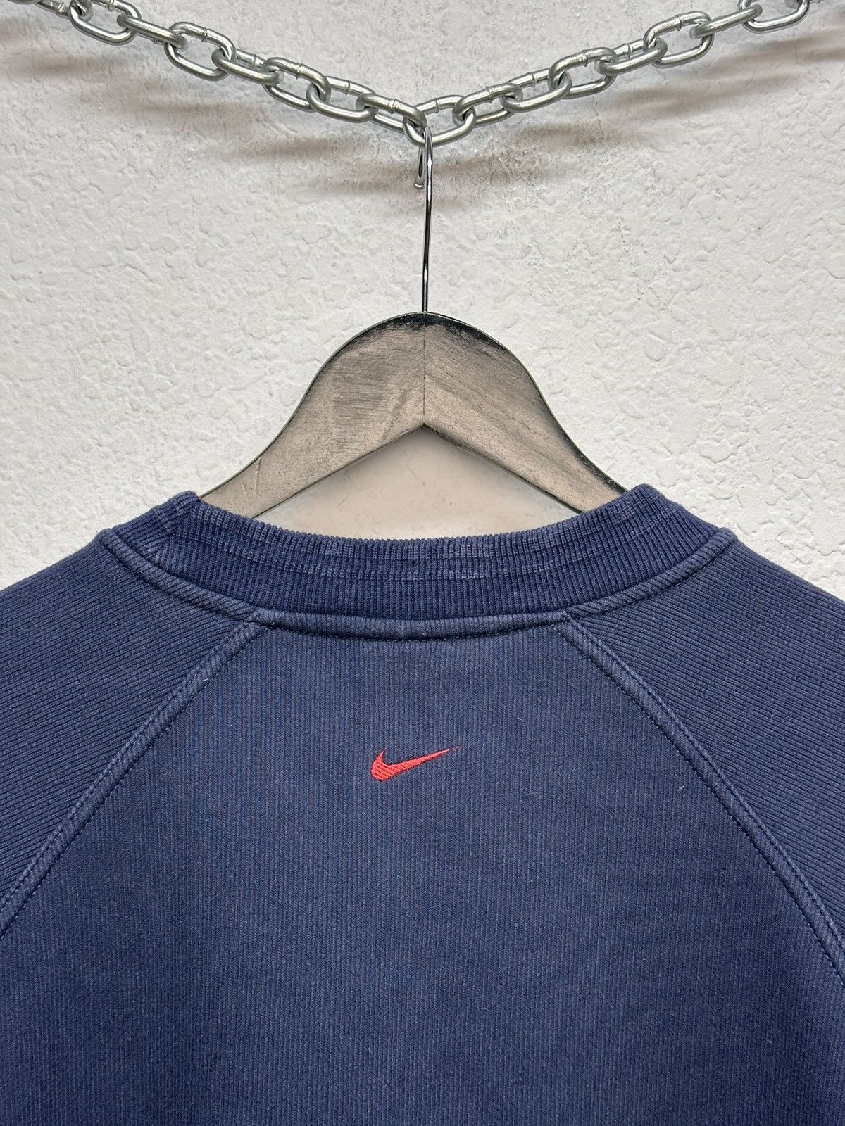 Nike Nike navy crewneck sweatshirt Y2K minimal sports style Size US L / EU 52-54 / 3 - 14 Thumbnail