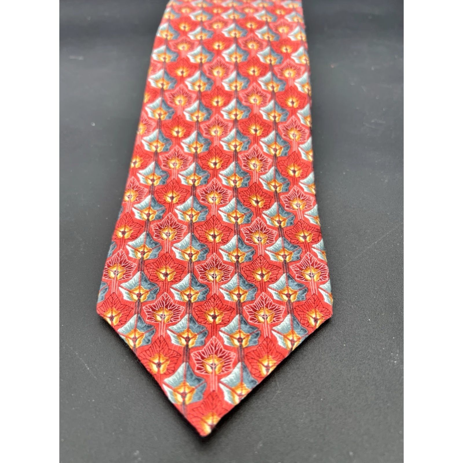 Ermenegildo Zegna Ermenegildo Zegna Tie Geometric Design Red Made In Italy Silk Mens Adult Classic 57"-60" Red/Blue 100% Silk Medallion Designer Sophisticated Italy Tie Size ONE SIZE - 2 Thumbnail