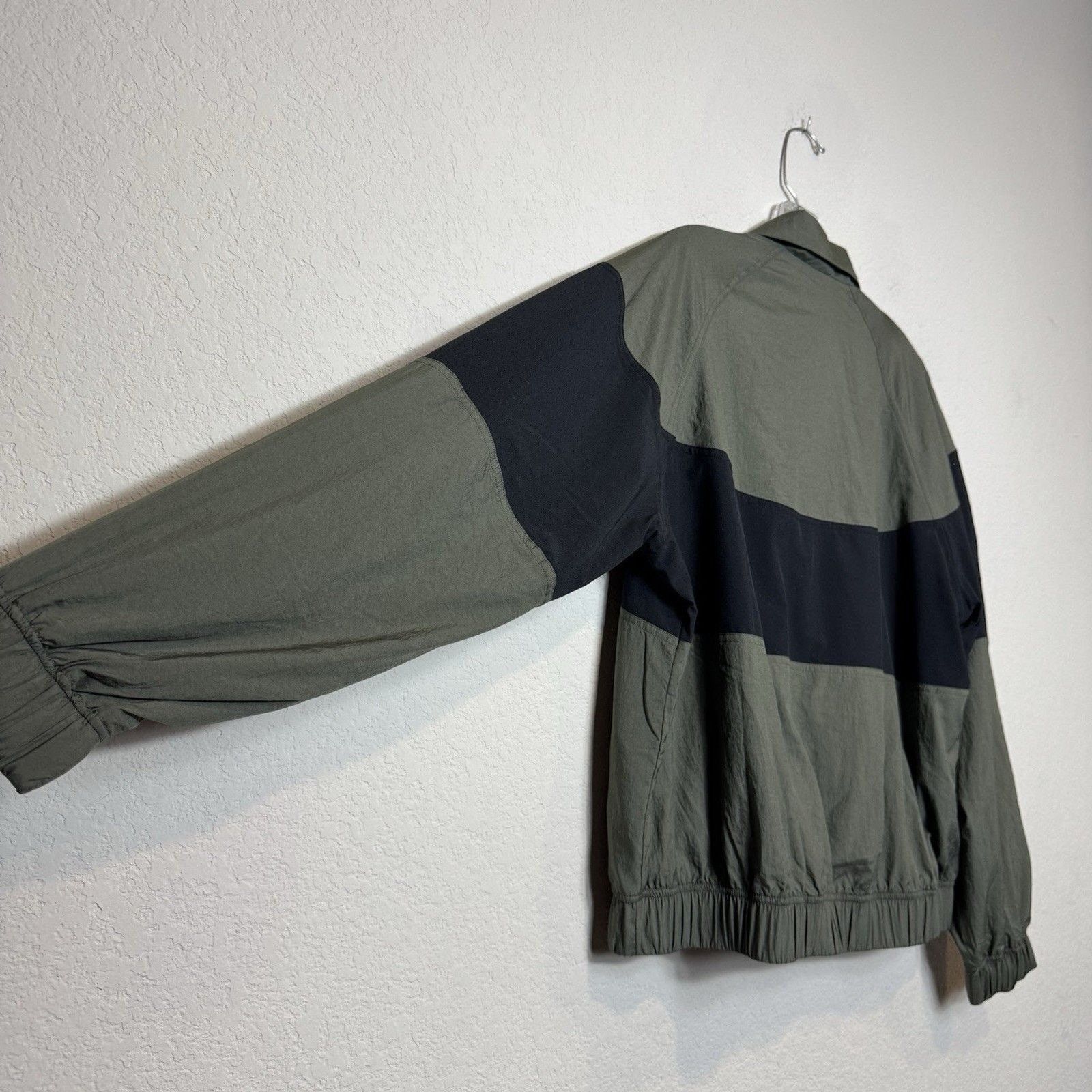 Lululemon Lululemon Collared Jacket Retro Army Green/Black Size XS NWT Size XS / US 0-2 / IT 36-38 - 11 Thumbnail