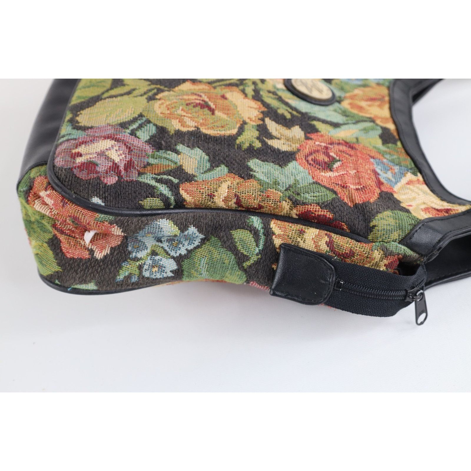 Vintage Vintage 90s Babydoll Leather Trim Flower Tapestry Purse Size ONE SIZE - 7 Thumbnail