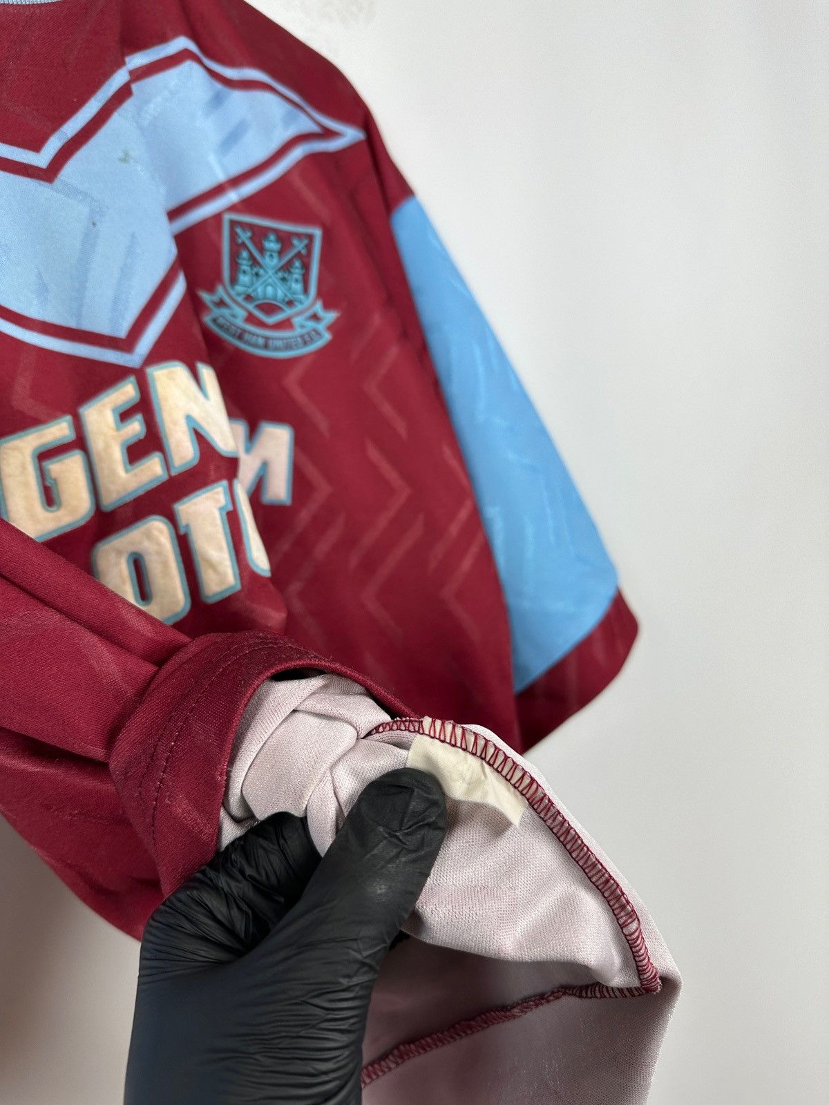 PONY 1993/1995 Vintage West Ham United Pony Home Soccer Jersey Size US M / EU 48-50 / 2 - 25 Thumbnail