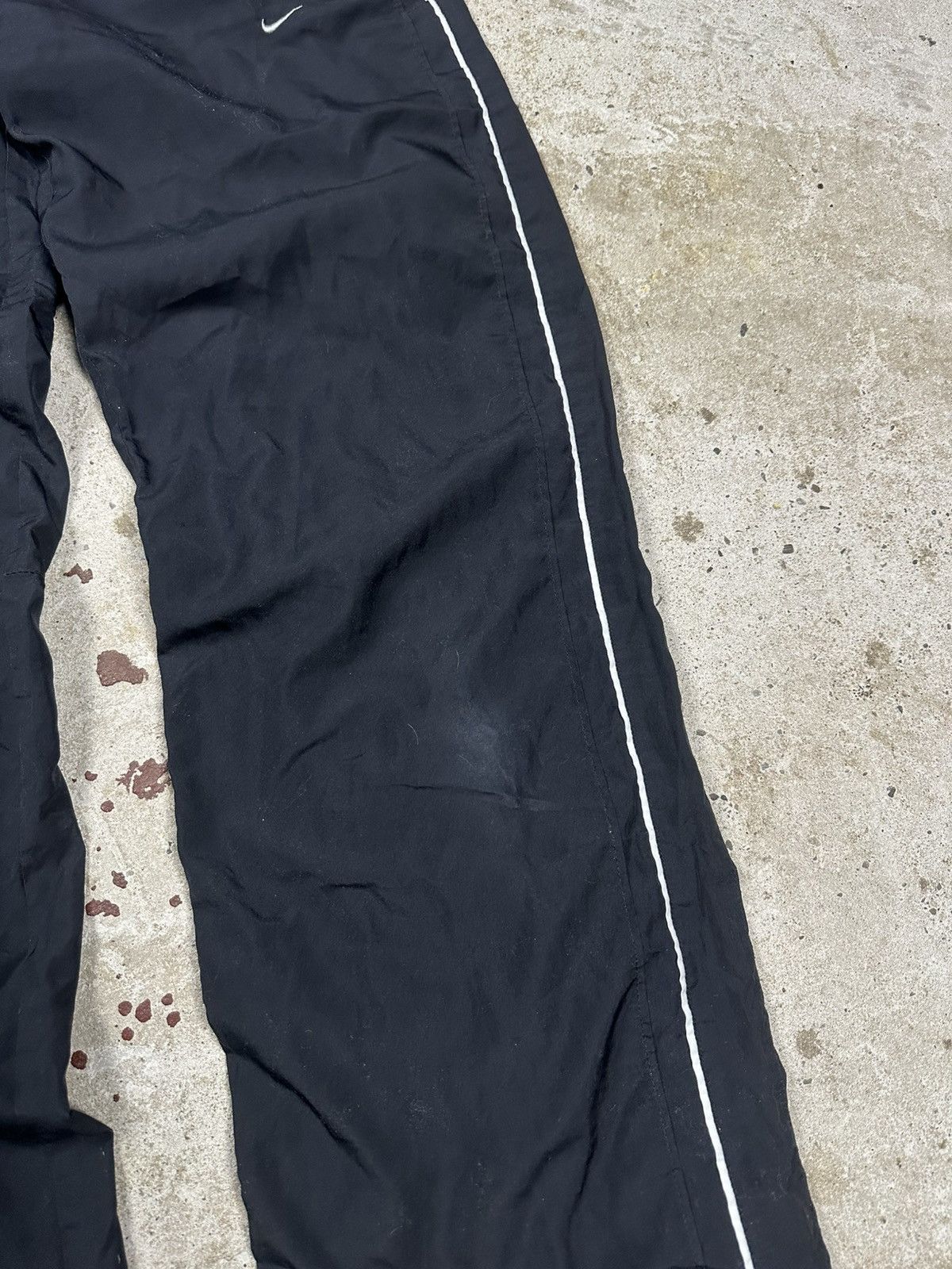 Nike Vintage Y2K Nike Baggy Black Track Pants Swoosh Size US 30 / EU 46 - 4 Thumbnail