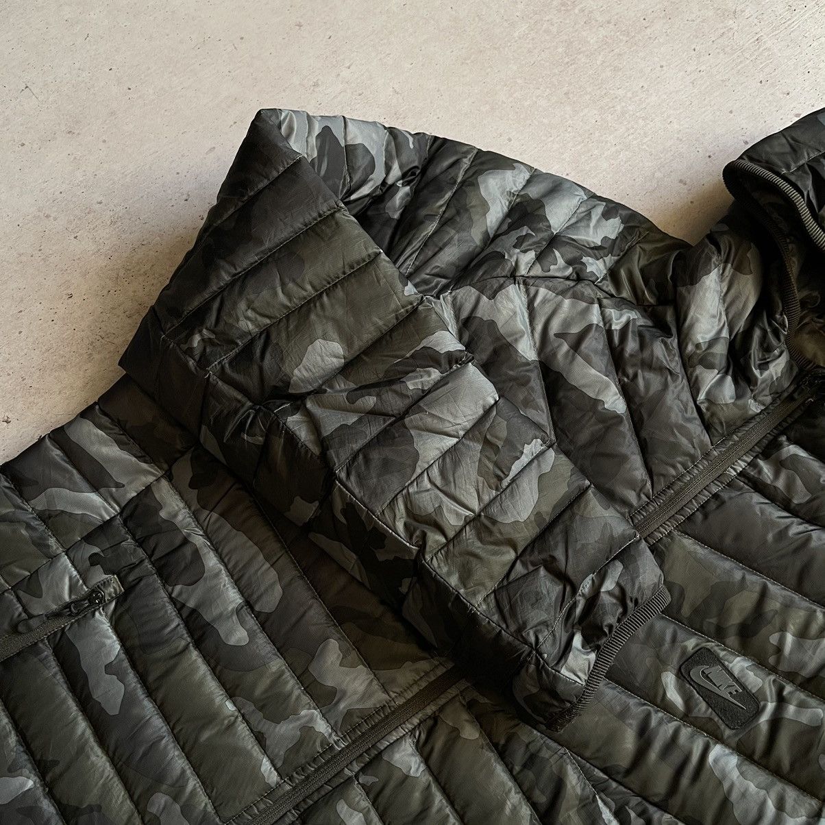 Nike Nike light puffer camo Size US L / EU 52-54 / 3 - 8 Thumbnail