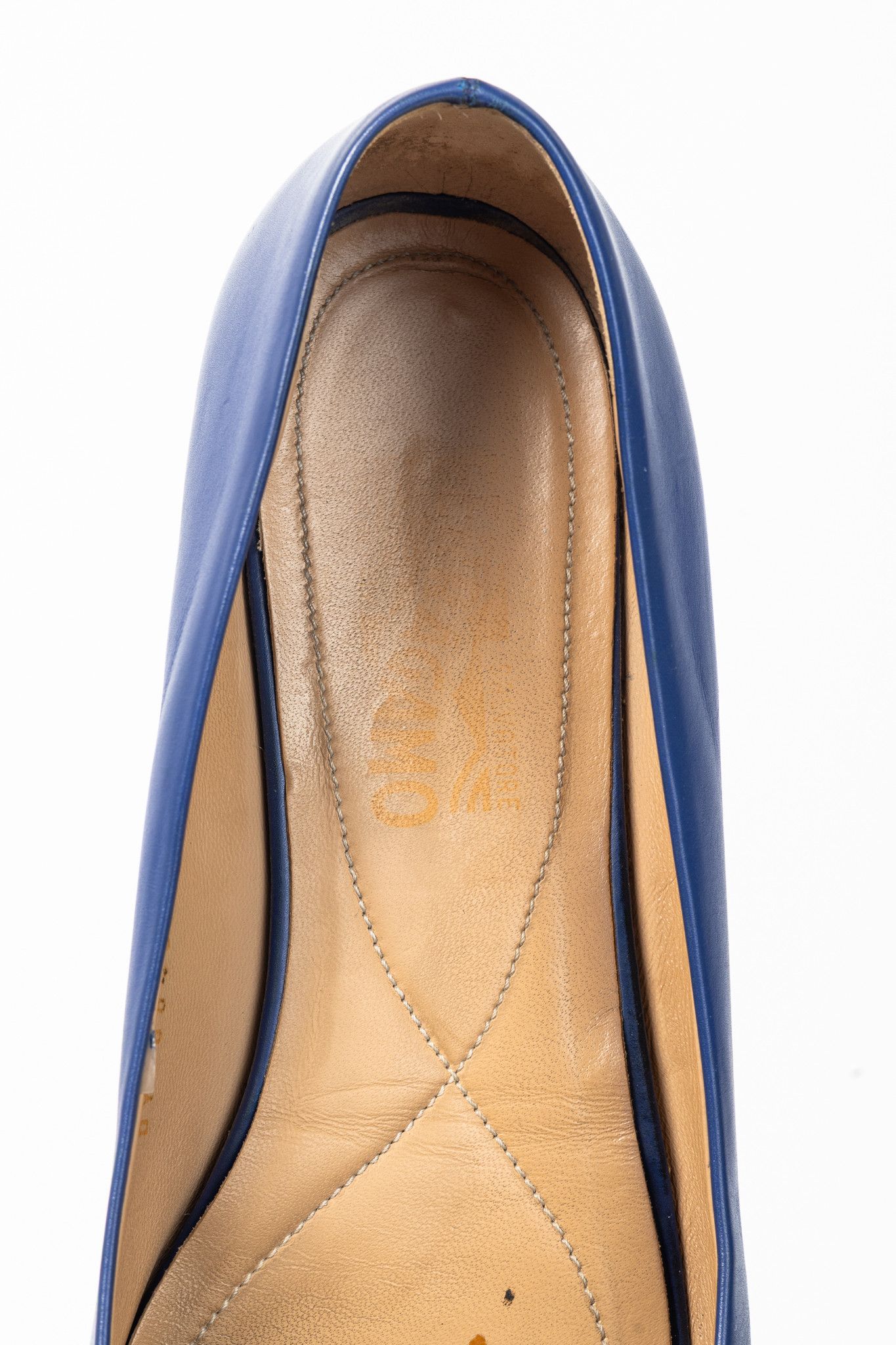 Salvatore Ferragamo Salvatore Ferragamo Varina Blue Leather Bow Ballet Flats Size US 9.5 / IT 39.5 - 10 Thumbnail