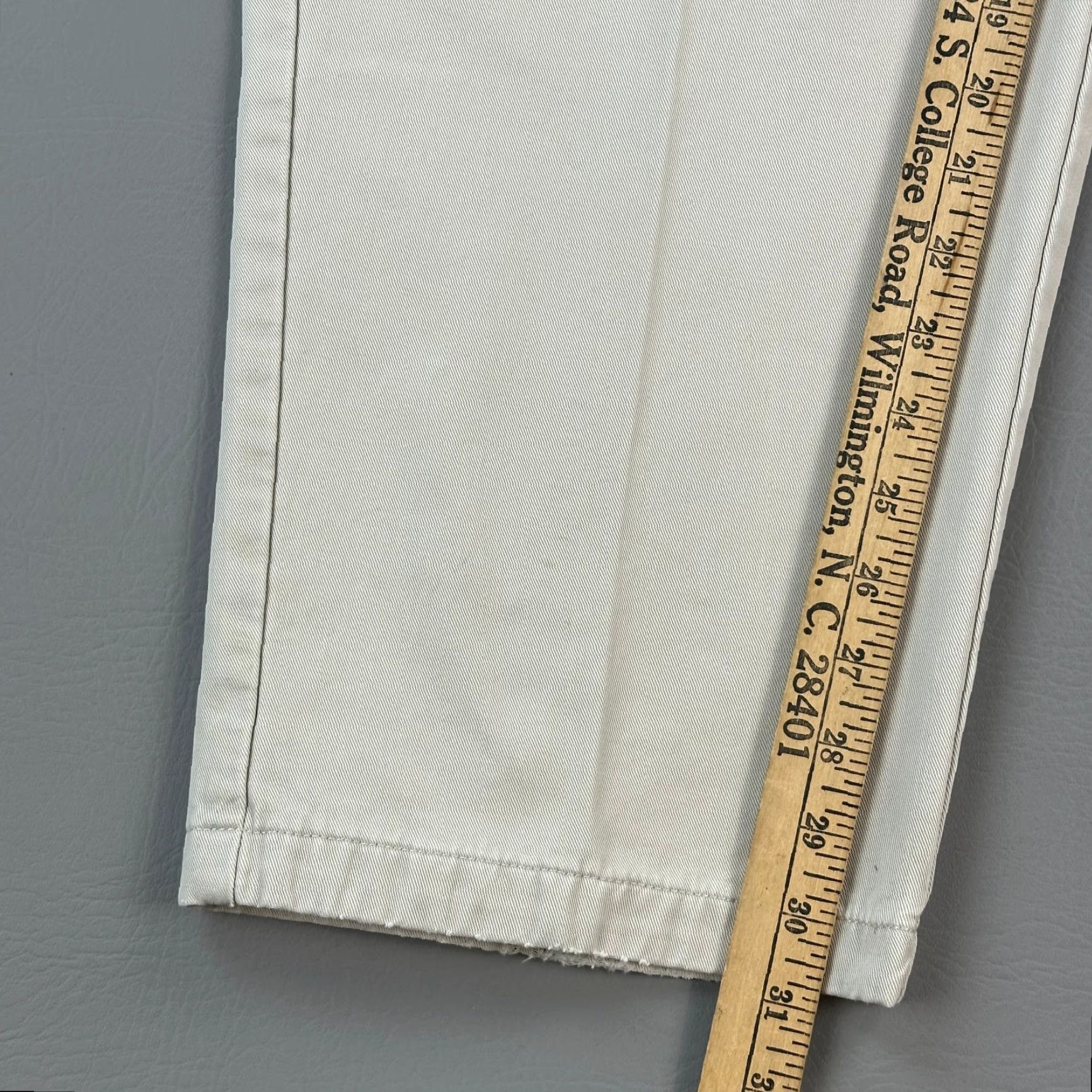 Vintage VINTAGE LL Bean Pants Mens 37x32 37x31 Double L Flannel Lined Pleated Comfort Waist Chino Beige Regular Mens Size US 37 - 4 Thumbnail