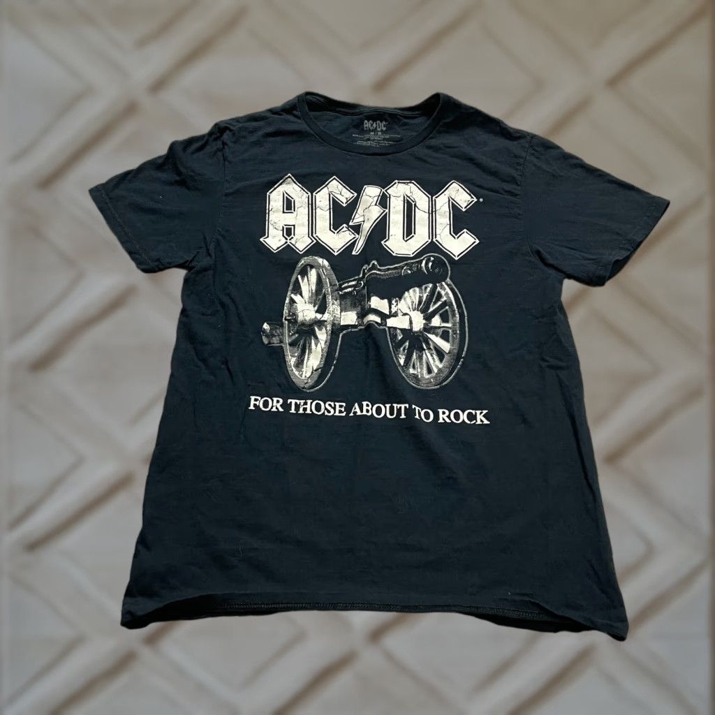 Vintage ACDC Crew Neck T-Shirt Unisex Medium Black Graphic Short Sleeve 100% Cotton Tee Size US M / EU 48-50 / 2 - 1 Thumbnail