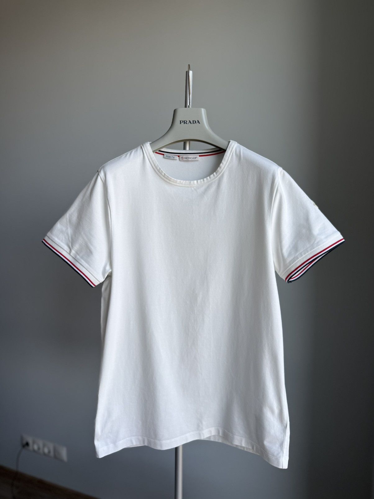 Moncler Moncler Maglia T-Shirt White Small Logo Slim Fit Size US L / EU 52-54 / 3 - 5 Thumbnail