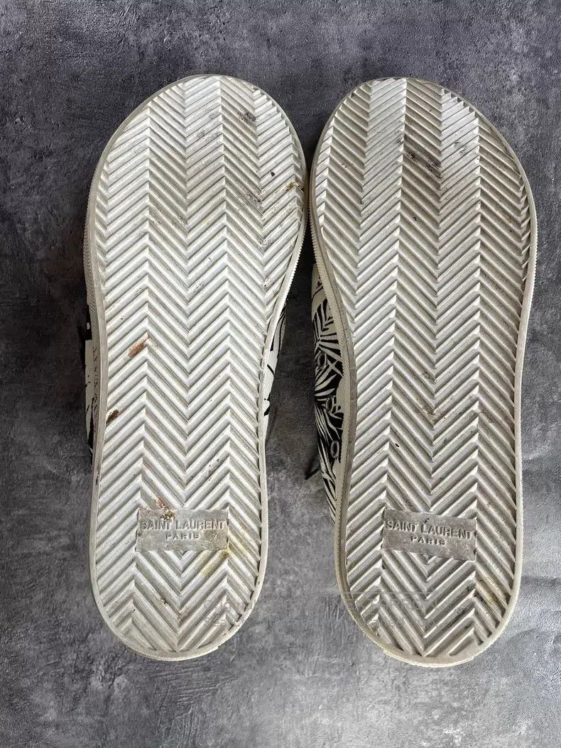 Saint Laurent Paris Saint Laurent Paris Black, White and Palm Tree Graffiti In Size US 7.5 / EU 40-41 - 6 Thumbnail