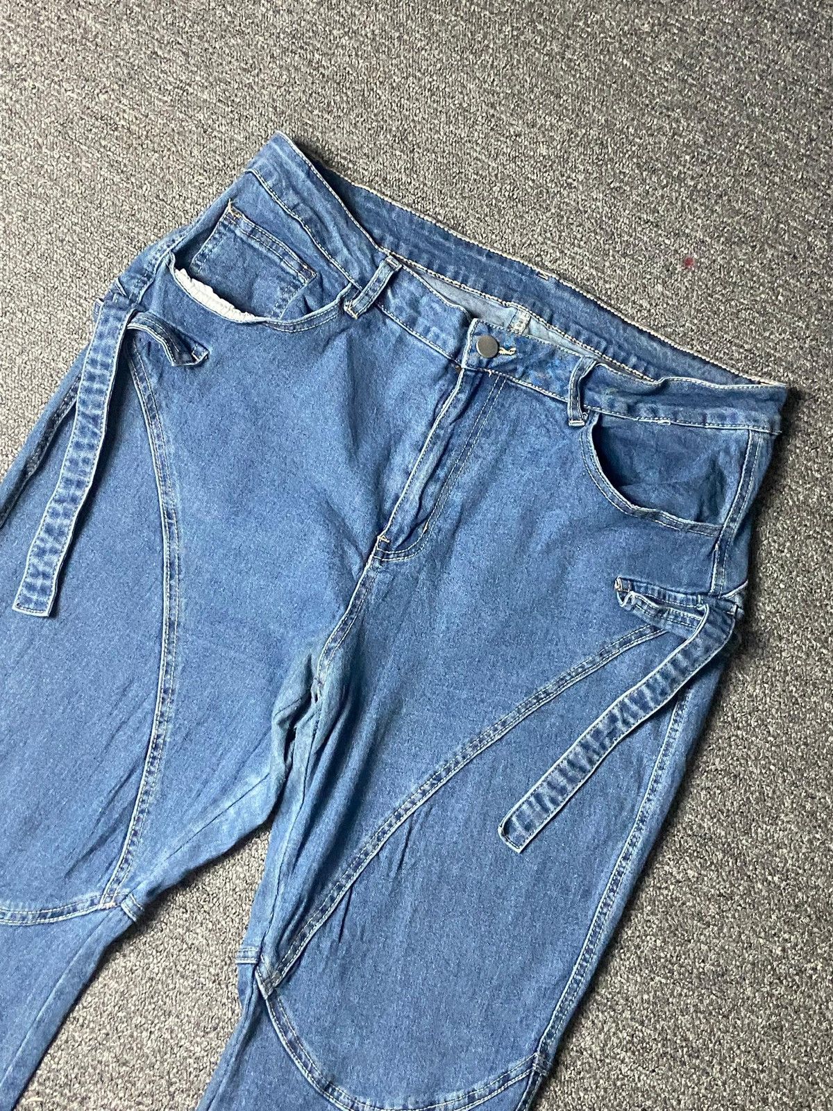 Shein SHEIN Mid Rise Bootcut Cargo Jeans (138) Size 34" / US 12 / IT 48 - 8 Thumbnail