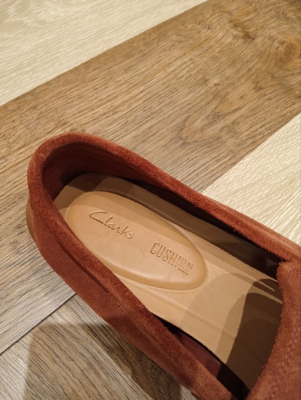 Clarks CLARKS CUSHION PLUS SUEDE LEATHER SHOES - BRICK SIZE 9.5 US Size US 9.5 / EU 42-43 - 9 Thumbnail