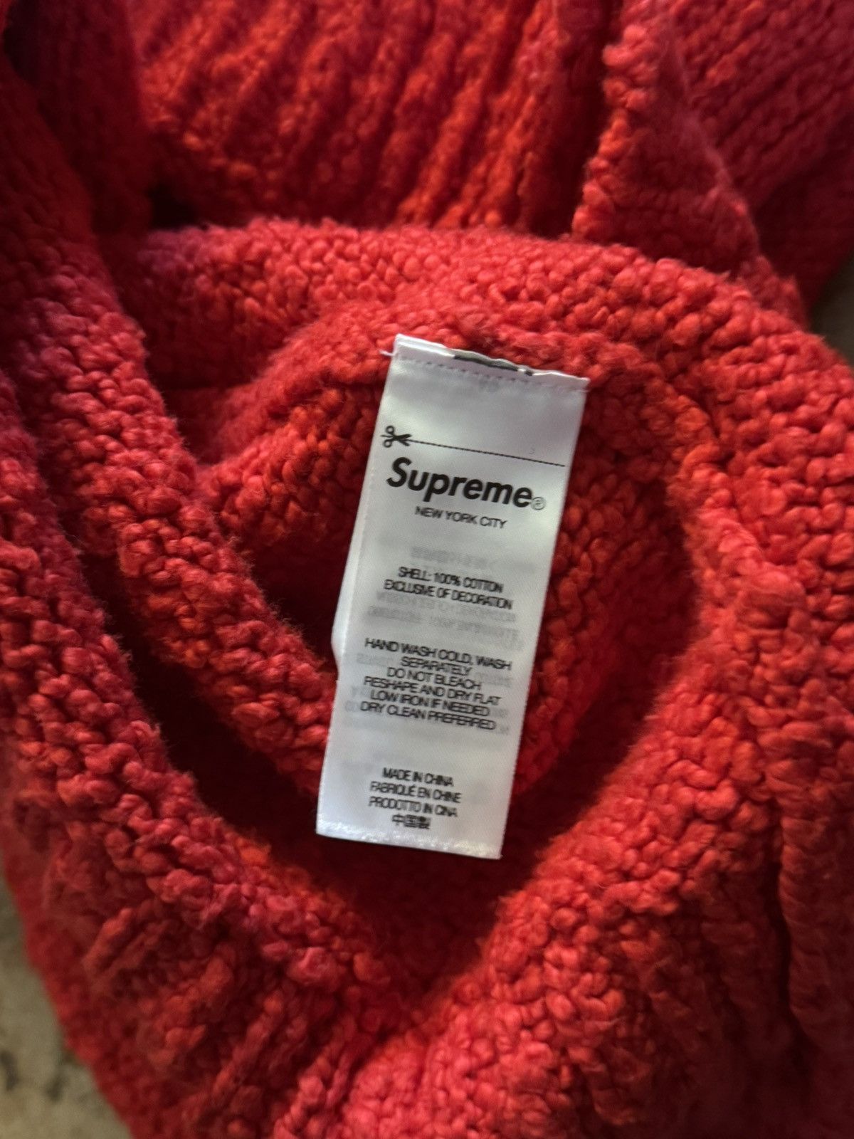 Supreme SS24 Supreme Boucle small box logo sweater Size US M / EU 48-50 / 2 - 7 Thumbnail