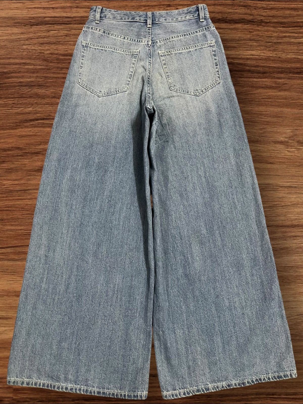 Japanese Brand Vintage Japanese Brand Blue Washed High Rise Wide Leg Jeans Size 26" / US 2 / IT 38 - 2 Thumbnail