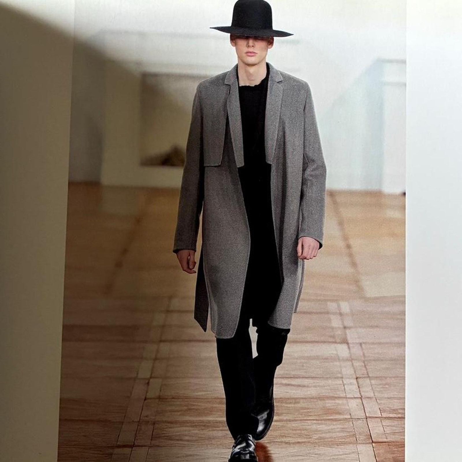 Dior × Hedi Slimane × Kris Van Assche DIOR HOMME autumn winter 2011-2012 collection catalog Size ONE SIZE - 3 Thumbnail