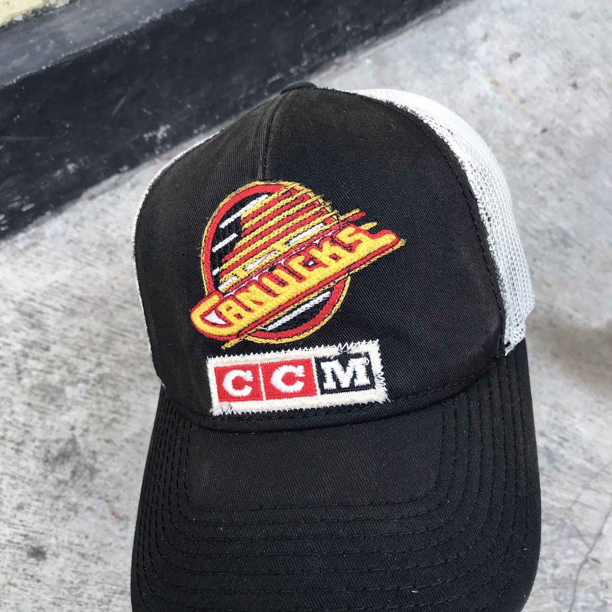 Ccm CCM X NHL CANUCKS Size ONE SIZE - 3 Thumbnail
