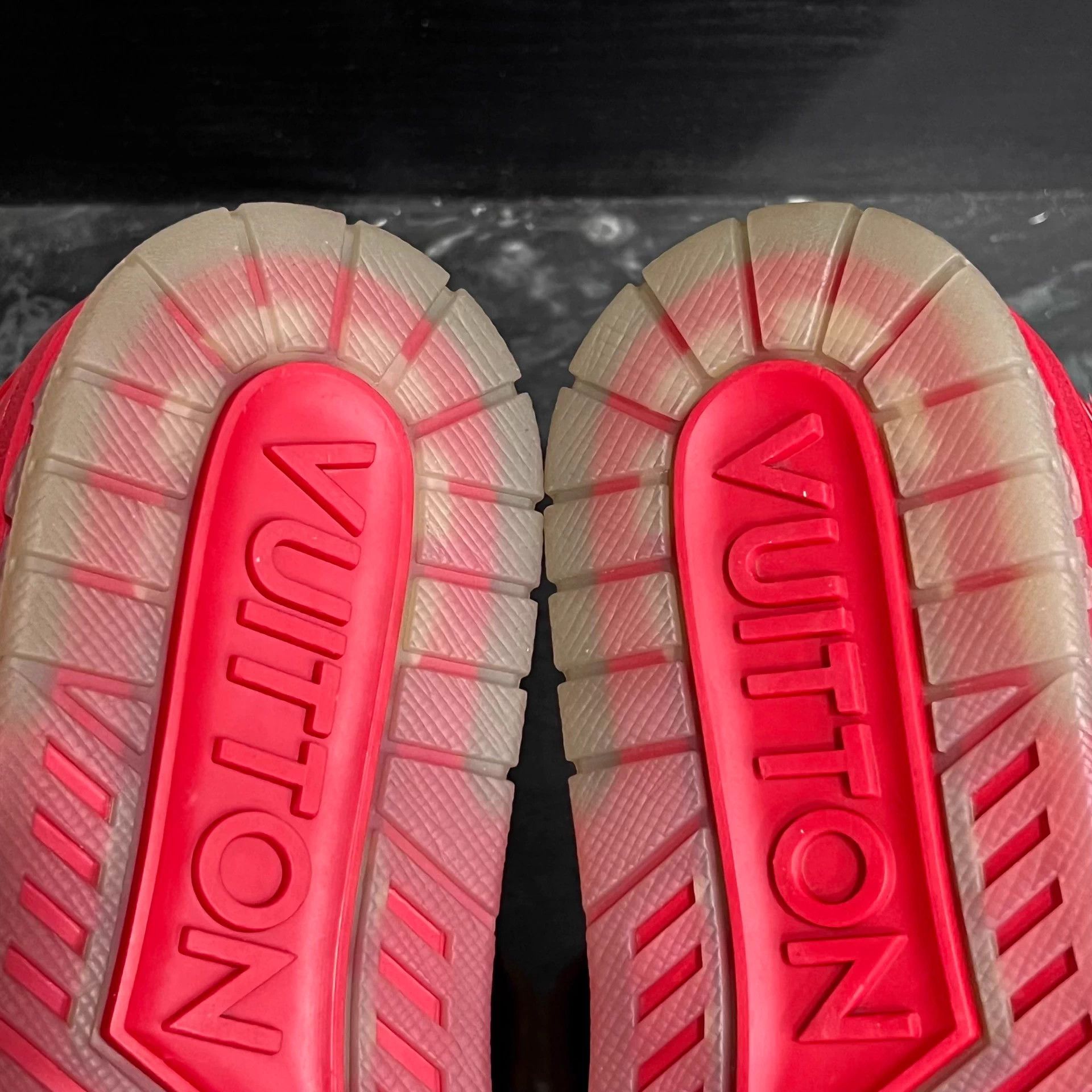 Louis Vuitton Red Lobster Trainer 39.5 95 New Size US 6.5 / EU 39-40 - 6 Thumbnail