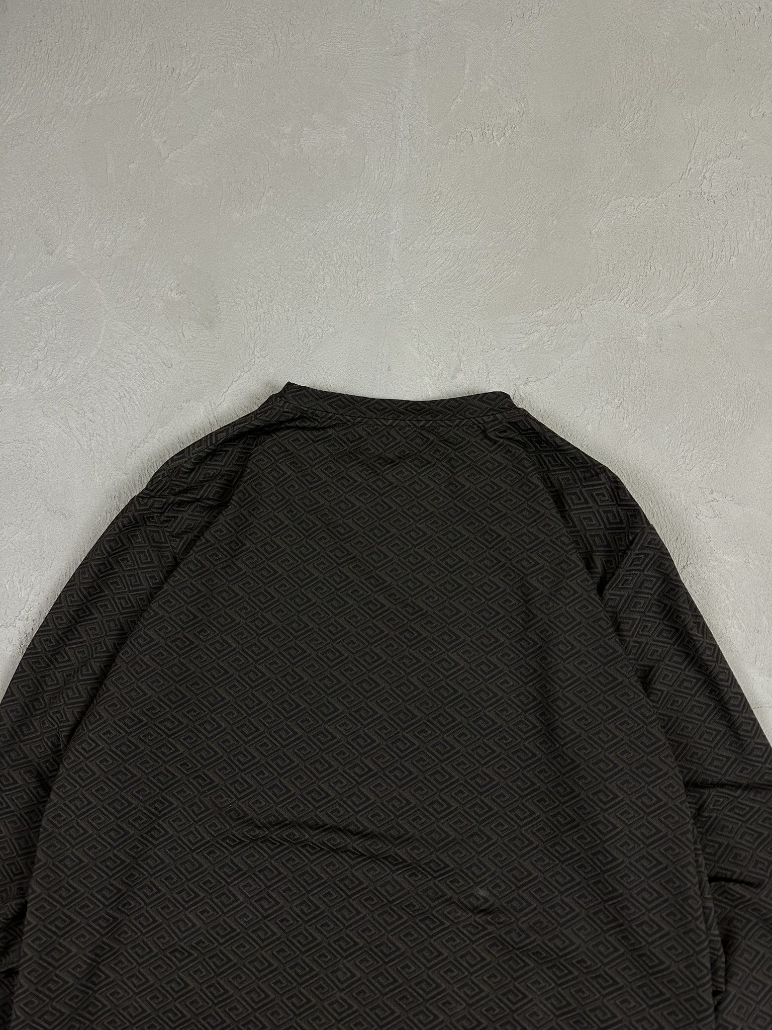 Versace Vintage Versace Classic Monogram Longsleeve T-shirt Size US L / EU 52-54 / 3 - 13 Thumbnail