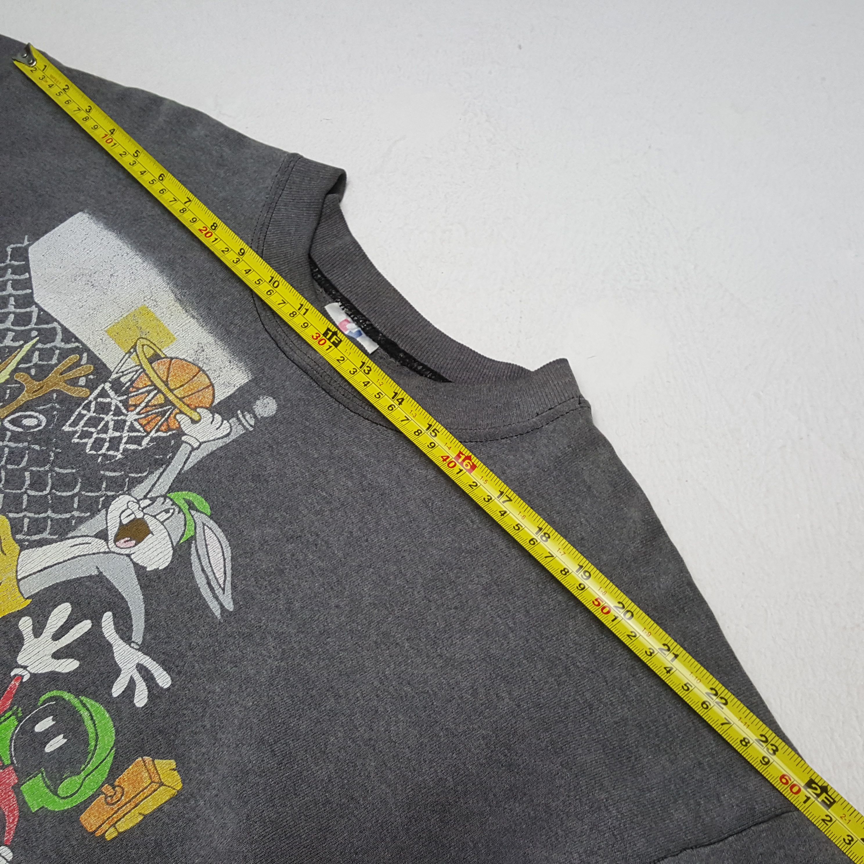 Disney Vintage Disney's 1993 Looney Tunes Sweatshirt C300N25 Size US M / EU 48-50 / 2 - 4 Thumbnail