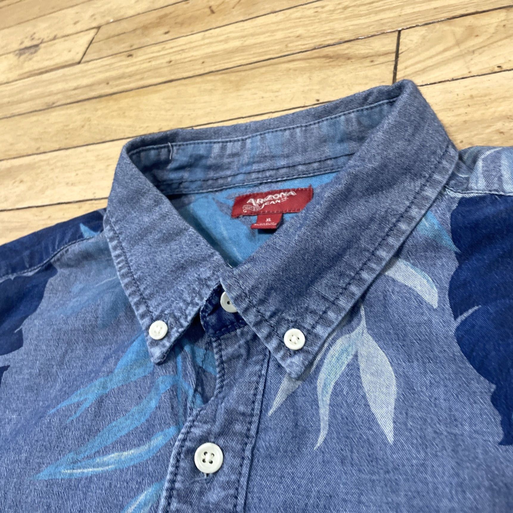 Vintage VINTAGE Arizona Jeans Mens Hawaiian Chambray Shirt XL Floral Blue Twill Oxford Casual XL Size US XL / EU 56 / 4 - 3 Thumbnail