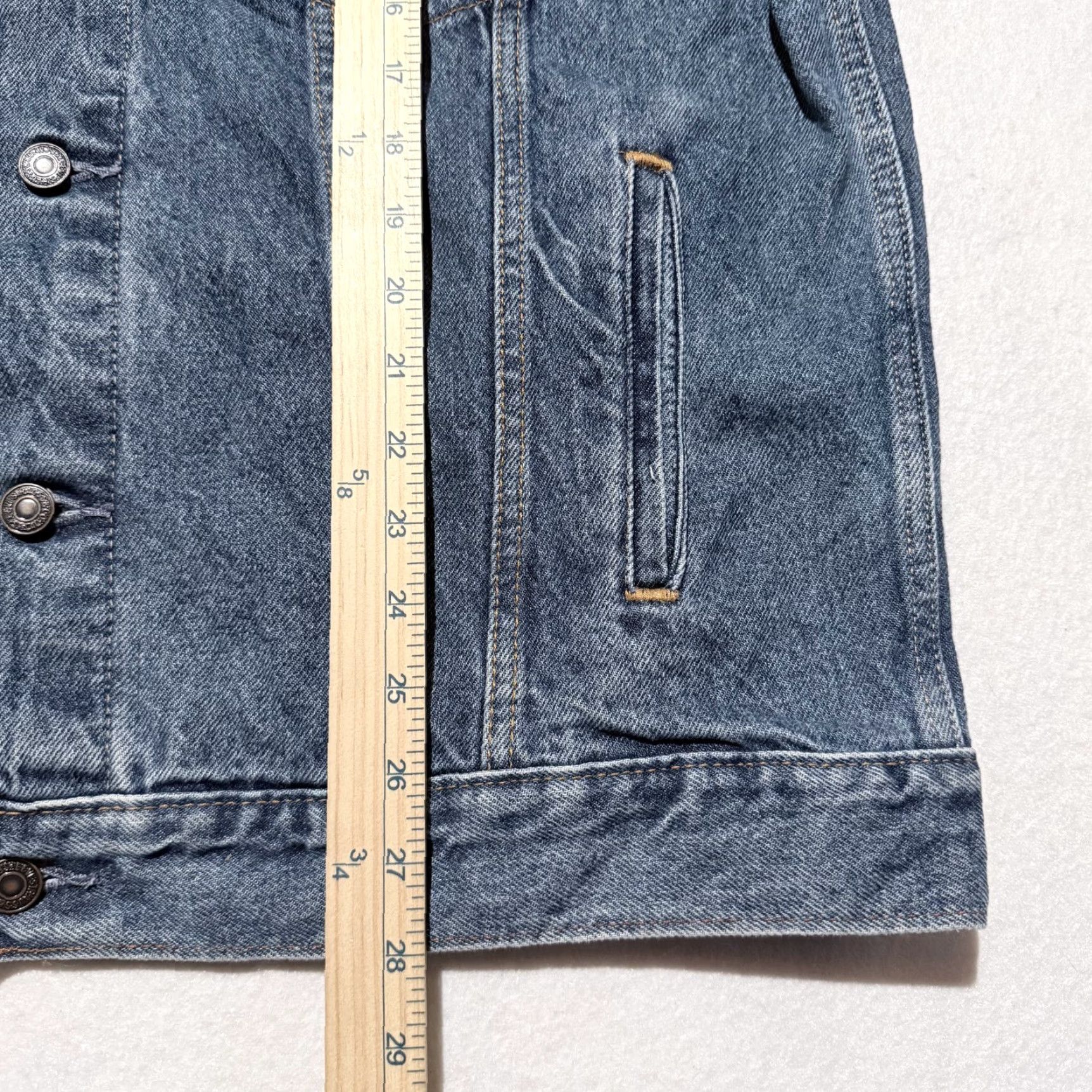 Levi's Vintage Levi Strauss & Co Trucker Jacket Men Blue Denim Retro Y2K Large Denim Jacket Mens Blue Vintage Levi’s Trucker Jacket, Regular Size L Size US L / EU 52-54 / 3 - 4 Thumbnail