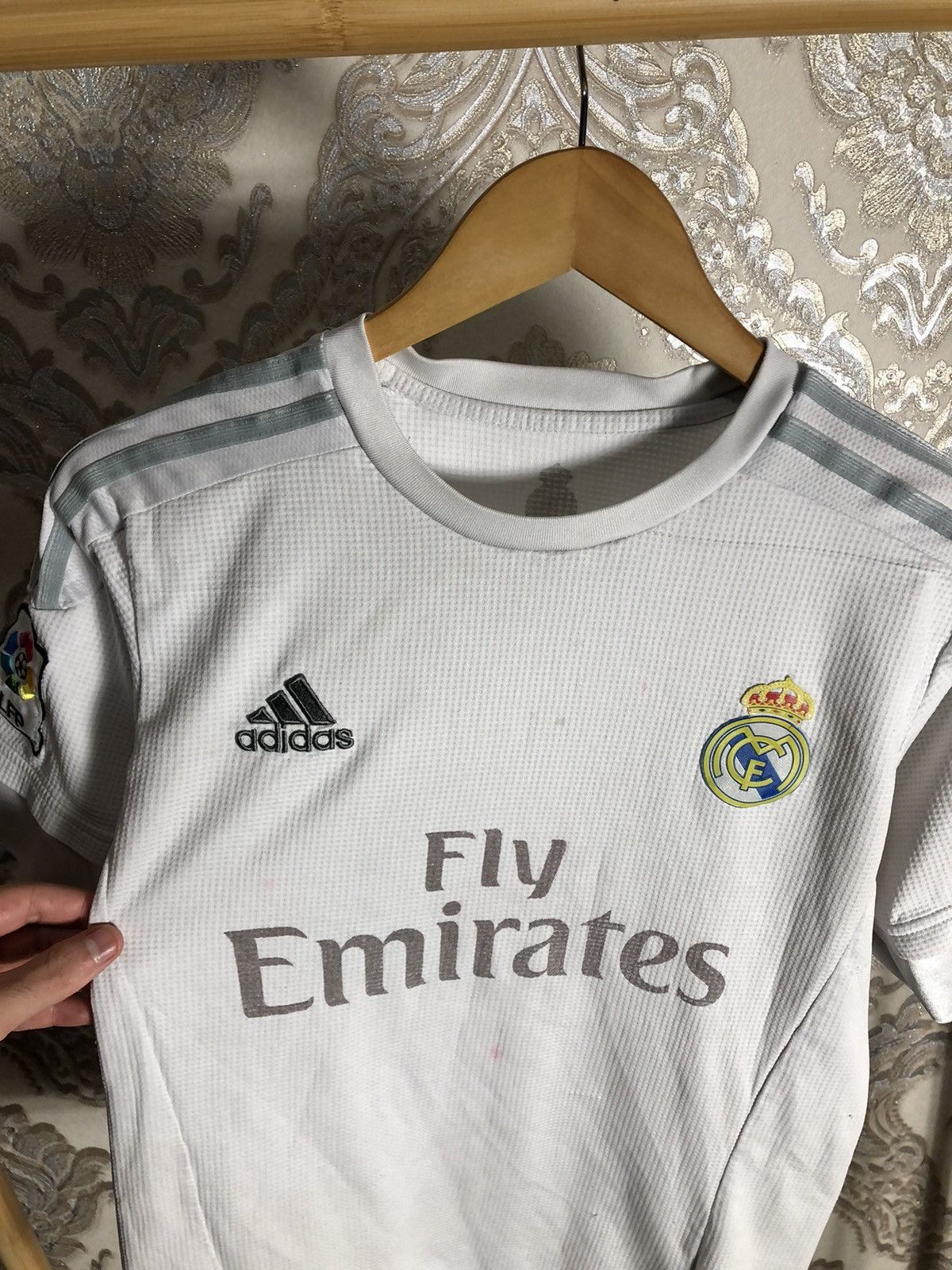 Vintage ADIDAS FC REAL MADRID SPAIN SOCCER JERSEY RETRO BLOKE Y2K Size US S / EU 44-46 / 1 - 2 Thumbnail