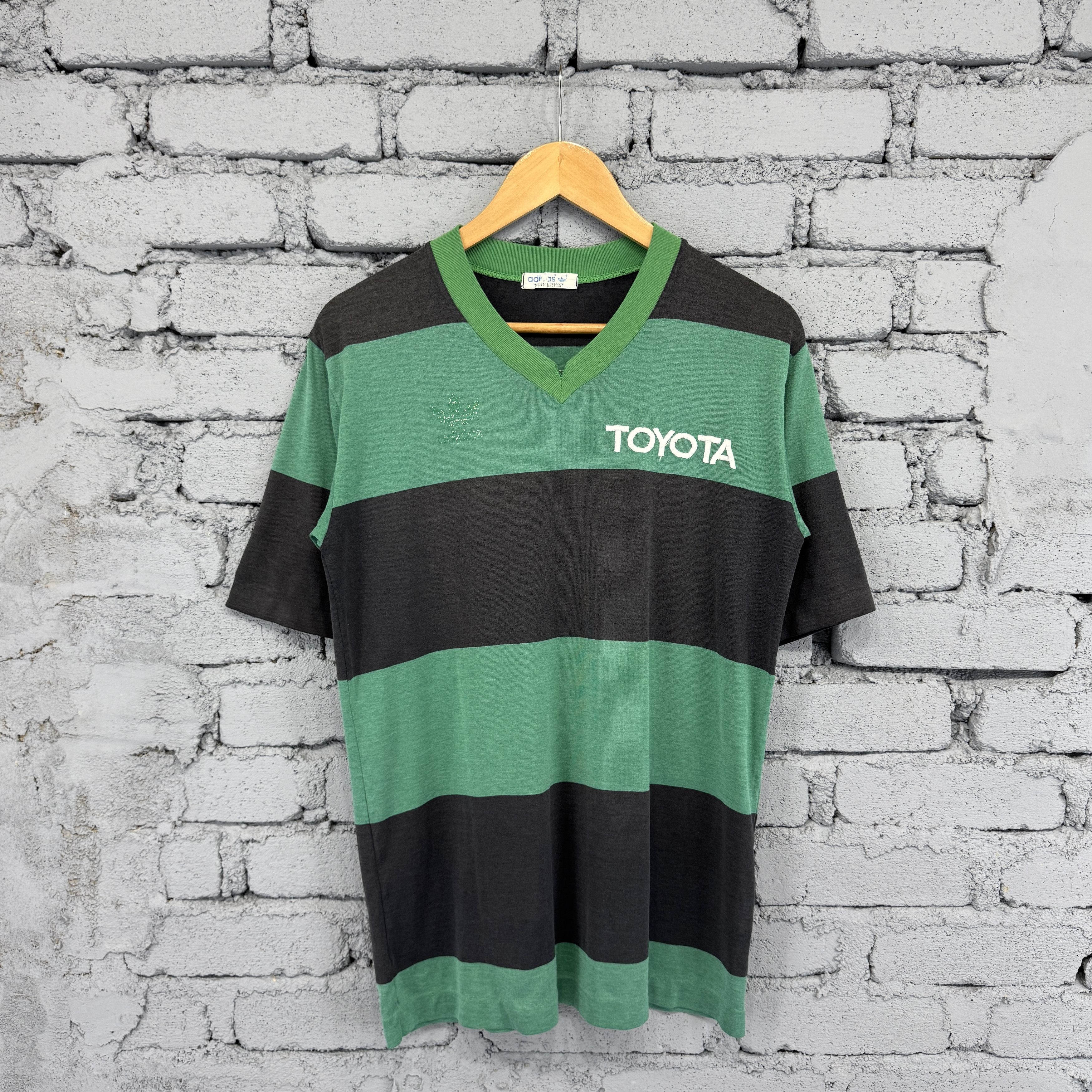 Vintage Rare Vintage Adidas 80s Striped Toyota V-neck Tshirt Size US L / EU 52-54 / 3 - 1 Thumbnail