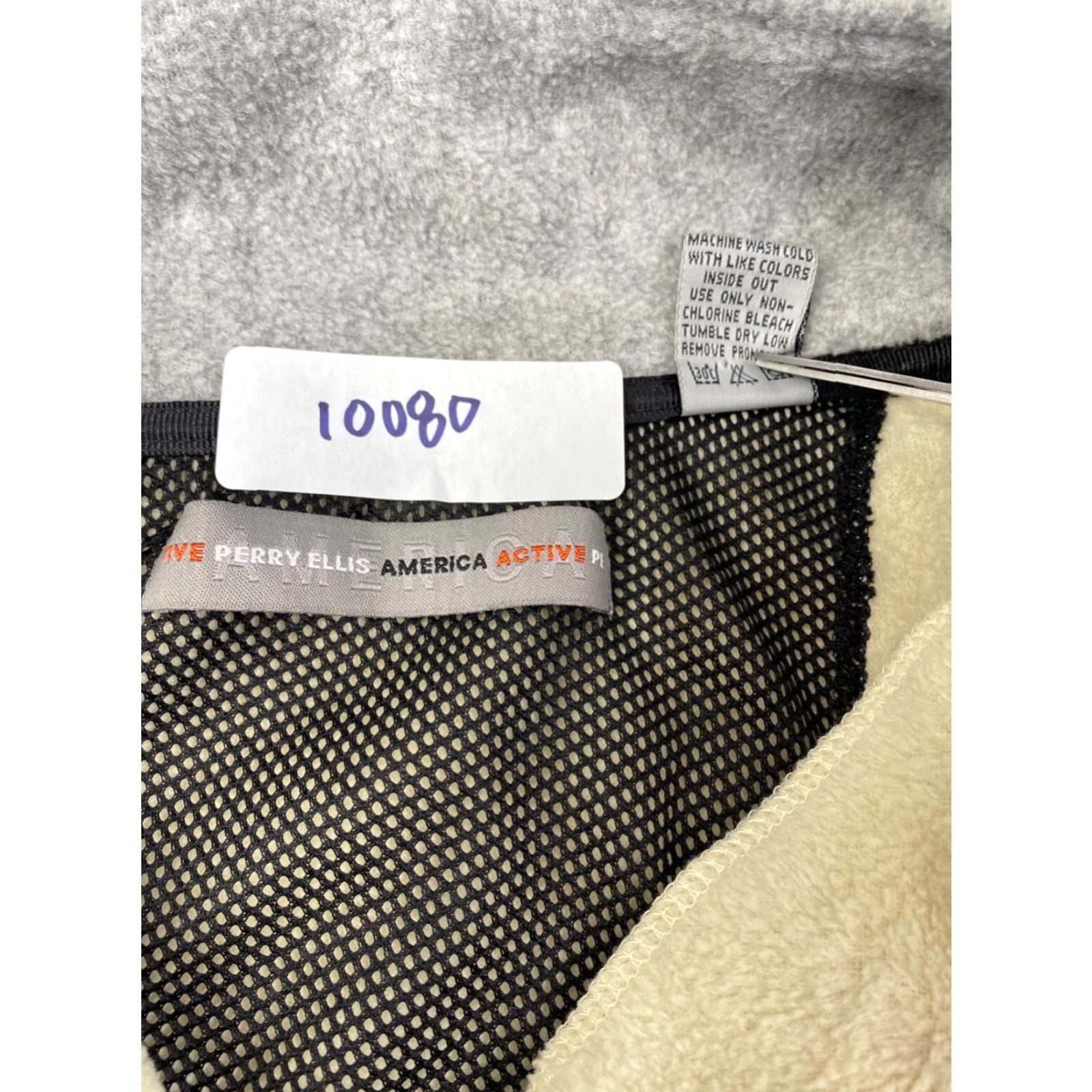 Perry Ellis VINTAGE Perry Ellis America Active Pullover 1/4 Zip Tan Beige Fleece Mock Neck Long Sleeve Sweatshirt Mens L 90s Retro Outdoor Casual Size US L / EU 52-54 / 3 - 4 Thumbnail