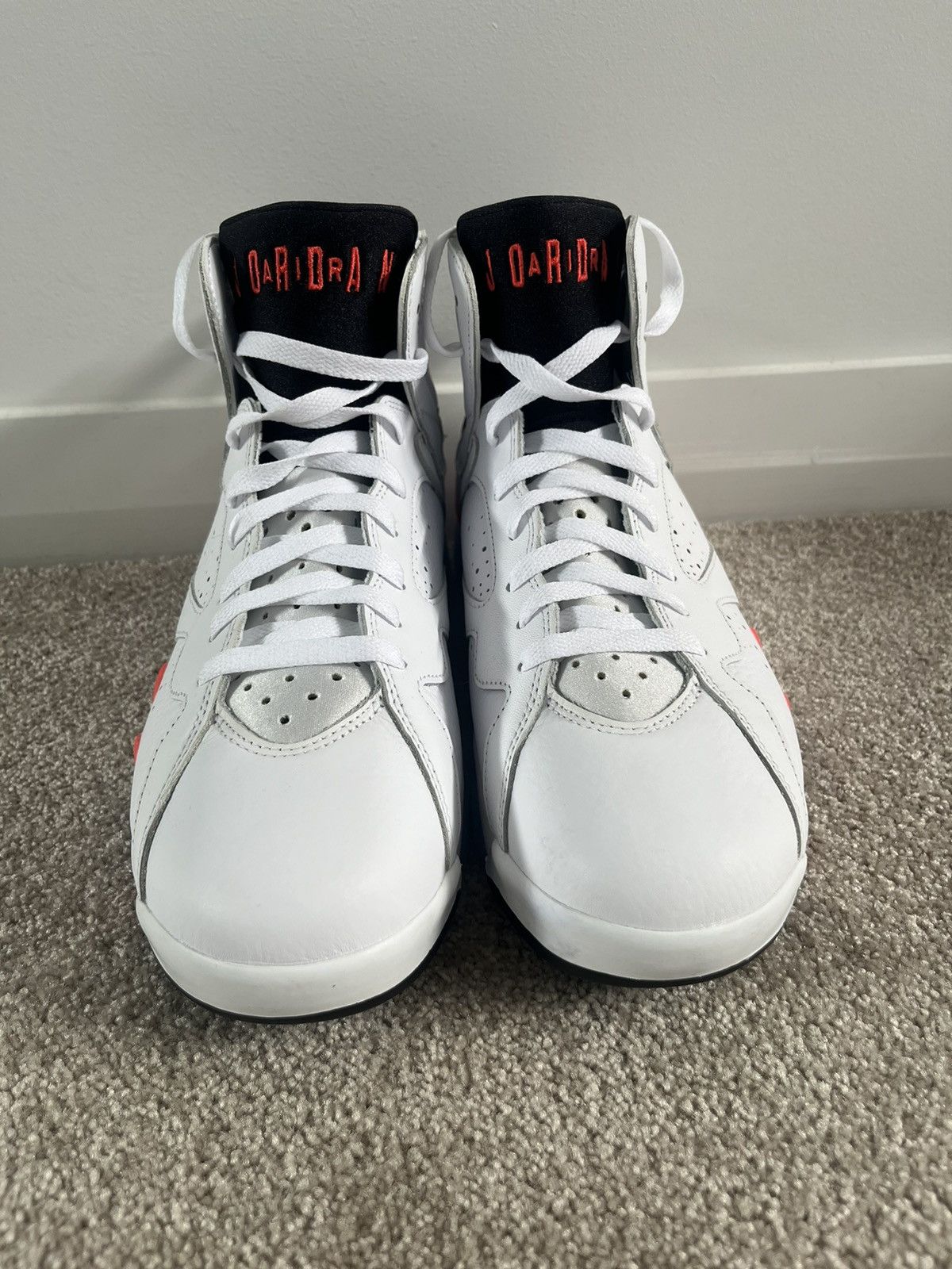 Nike Jordan 7 Retro White Infrared Size US 11 / EU 44 - 3 Thumbnail