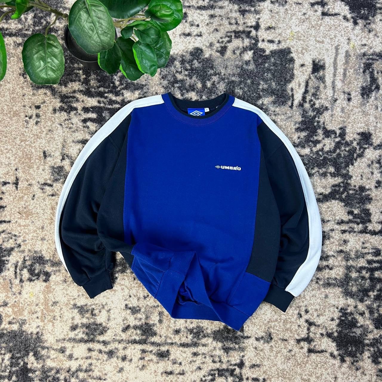 Umbro Umbro Mini Logo Vintage Y2K Boxy Fit Sweatshirt Size US M / EU 48-50 / 2 - 1 Thumbnail