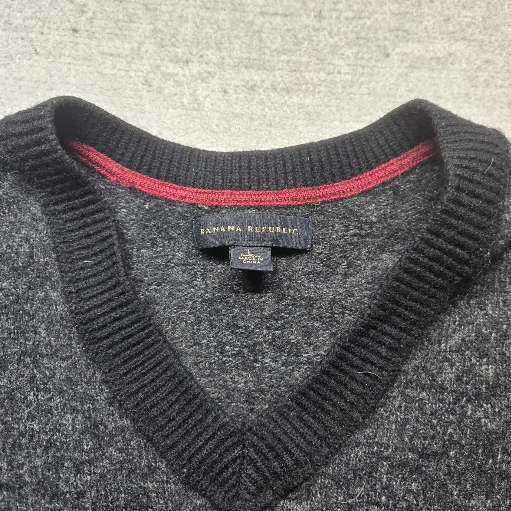 Banana Republic Banana Republic Sweater Mens L Gray Long Sleeve Pullover, Adult, Size L, Sweater, Banana Republic, Gray, Long Sleeve, Pullover, Mens Size US L / EU 52-54 / 3 - 2 Thumbnail