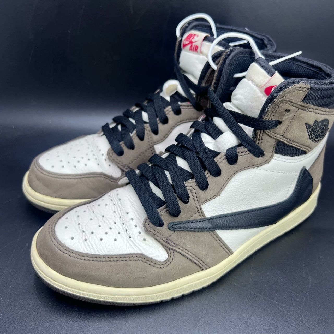 Nike Nike AJ1 Lowtop Sneakers 41 Men Size US 8.5 / EU 41-42 - 1 Thumbnail