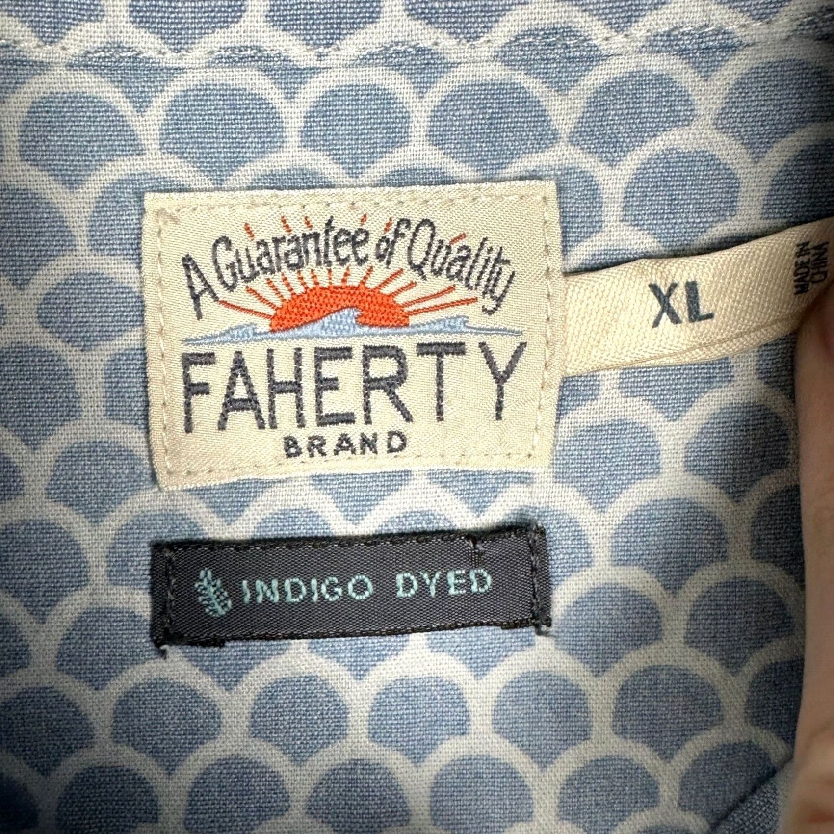 Faherty Faherty Shirt Mens XL Blue Button-Down Short Sleeve Geometric Pocket Stretch EUC Size US XL / EU 56 / 4 - 4 Thumbnail