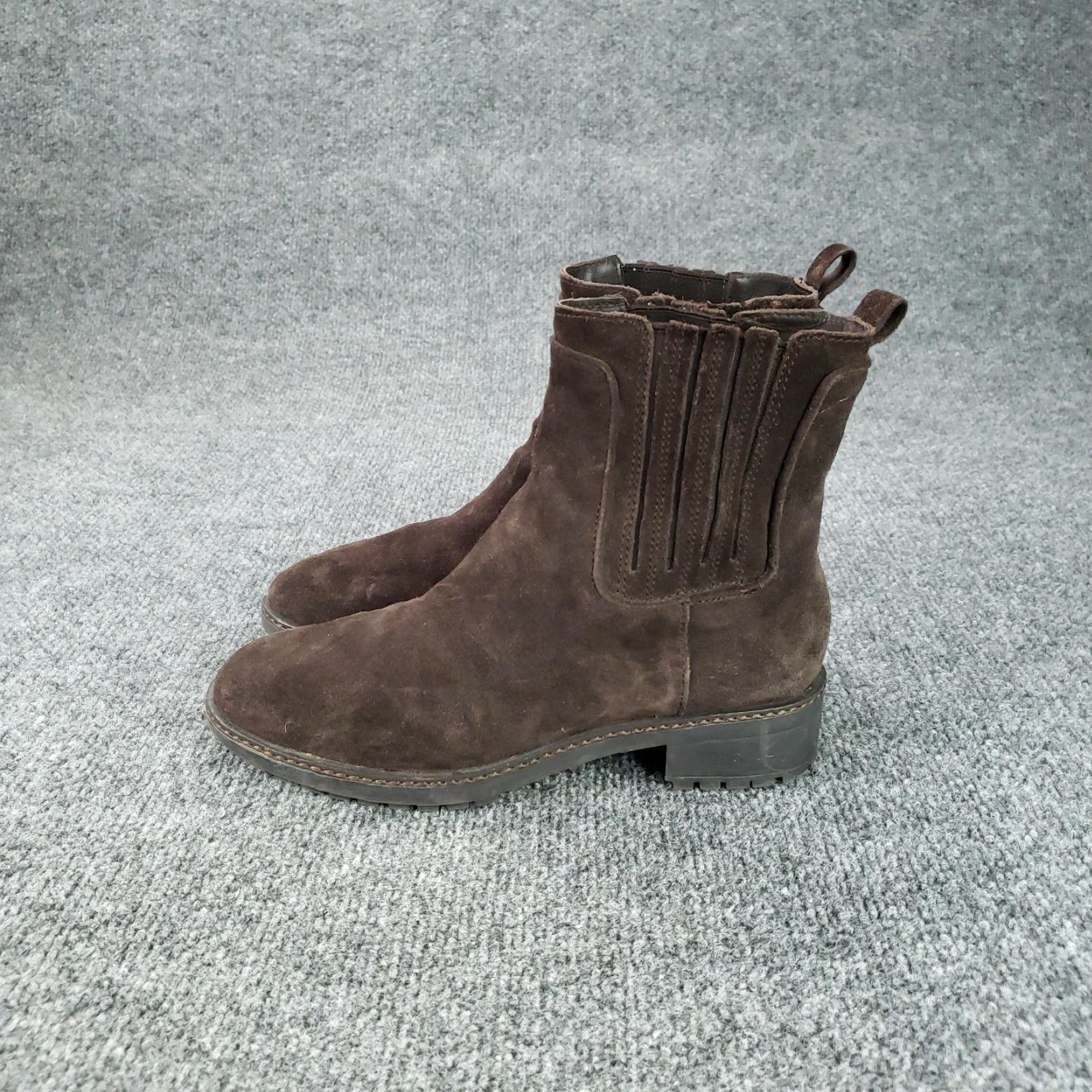 Vintage Via Spiga Boots Women Size 6 Brown Suede Chelsea Ankle Lug Sole Booties Size US 6 / IT 36 - 5 Thumbnail